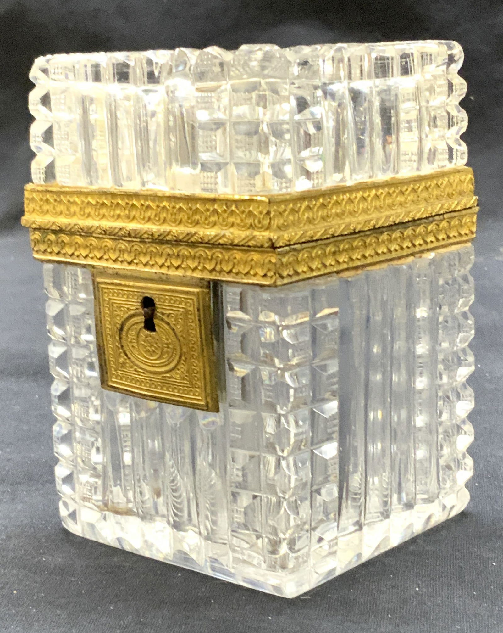 Cut Crystal Hinged French Dresser Box w Gilt Metal (1 of 8)
