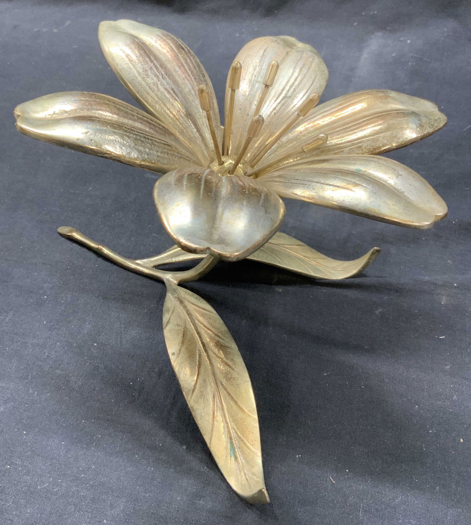 Vintage Silverplate Dunhill Lily Ashtray Sculpture (1 of 12)