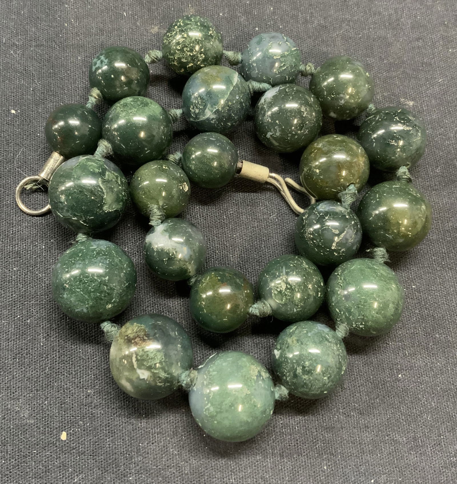 Green Moss Agate Beaded Necklace 833carats (1 of 6)