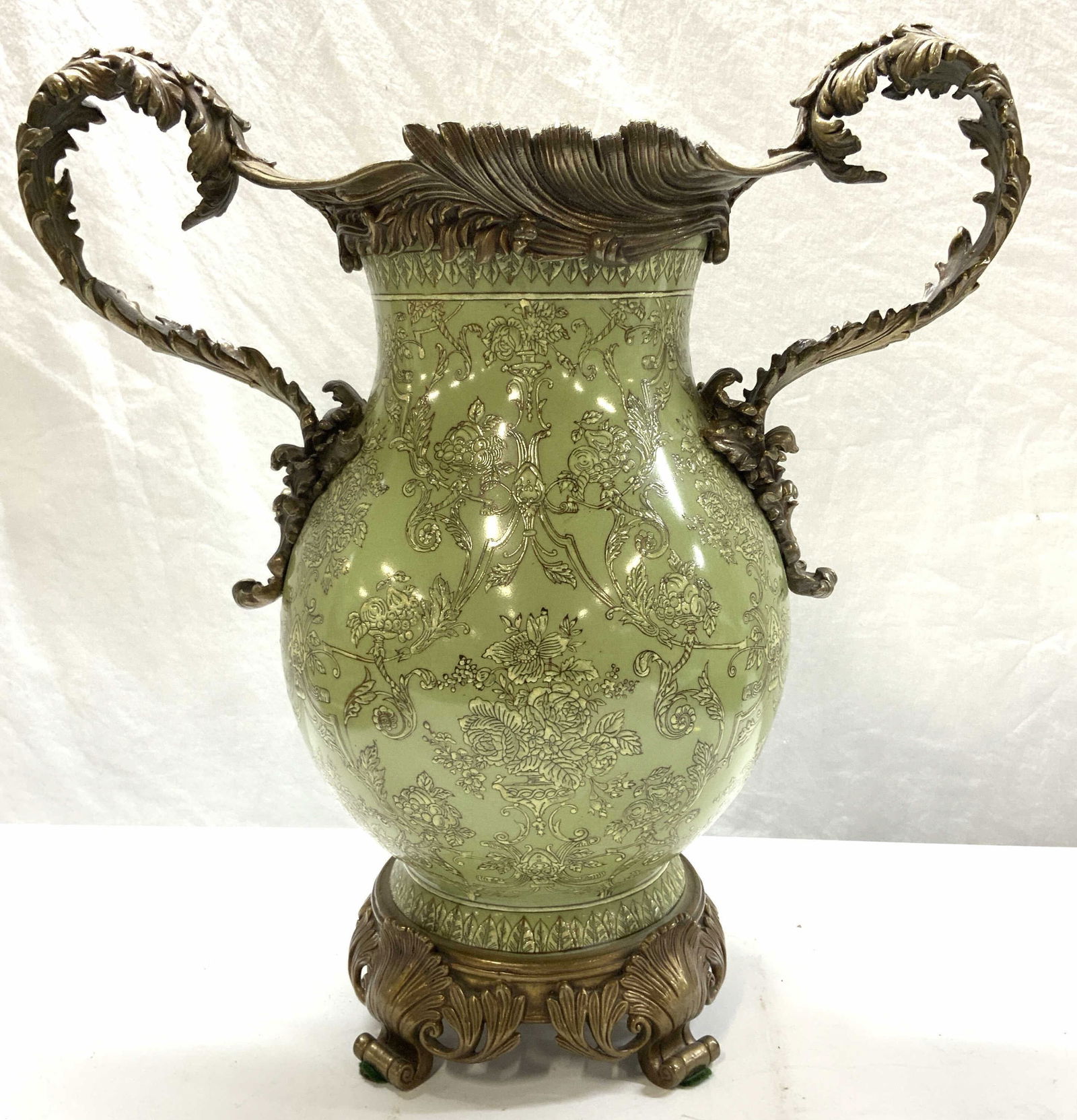 French Style Ormolu Bronze/Porcelain Chinese Vase (1 of 9)