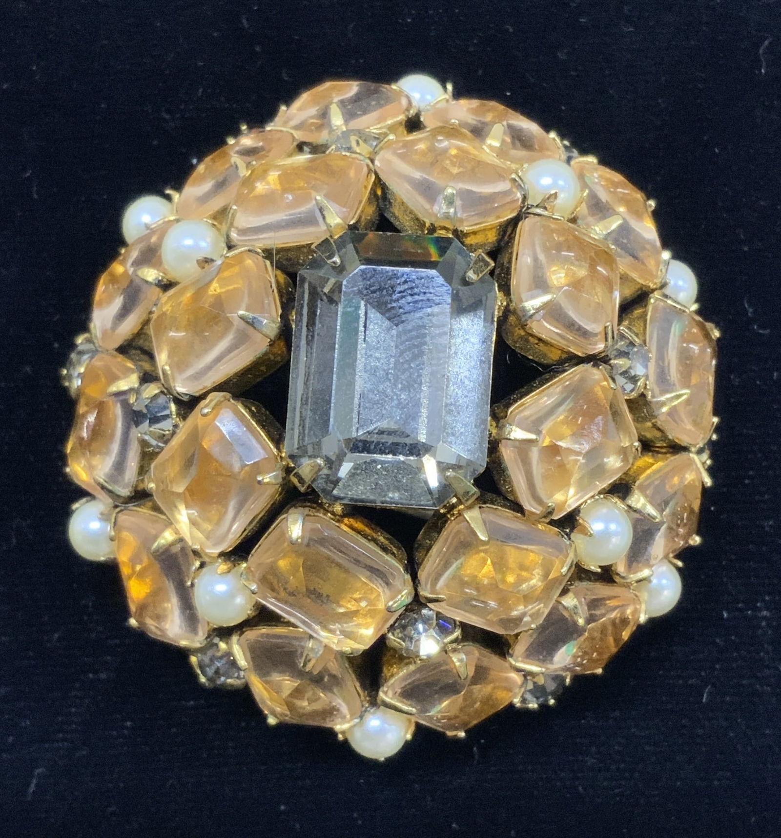 SCHREINER NY Handmade Art Glass Dome Brooch: Luxury SCHREINER NEW YORK retro hand crafted art glass brooch, signed on underside. Classic SCHREINER high-end costume jewelry with the deep dome shape and classic handmade dog tooth prong settings. C