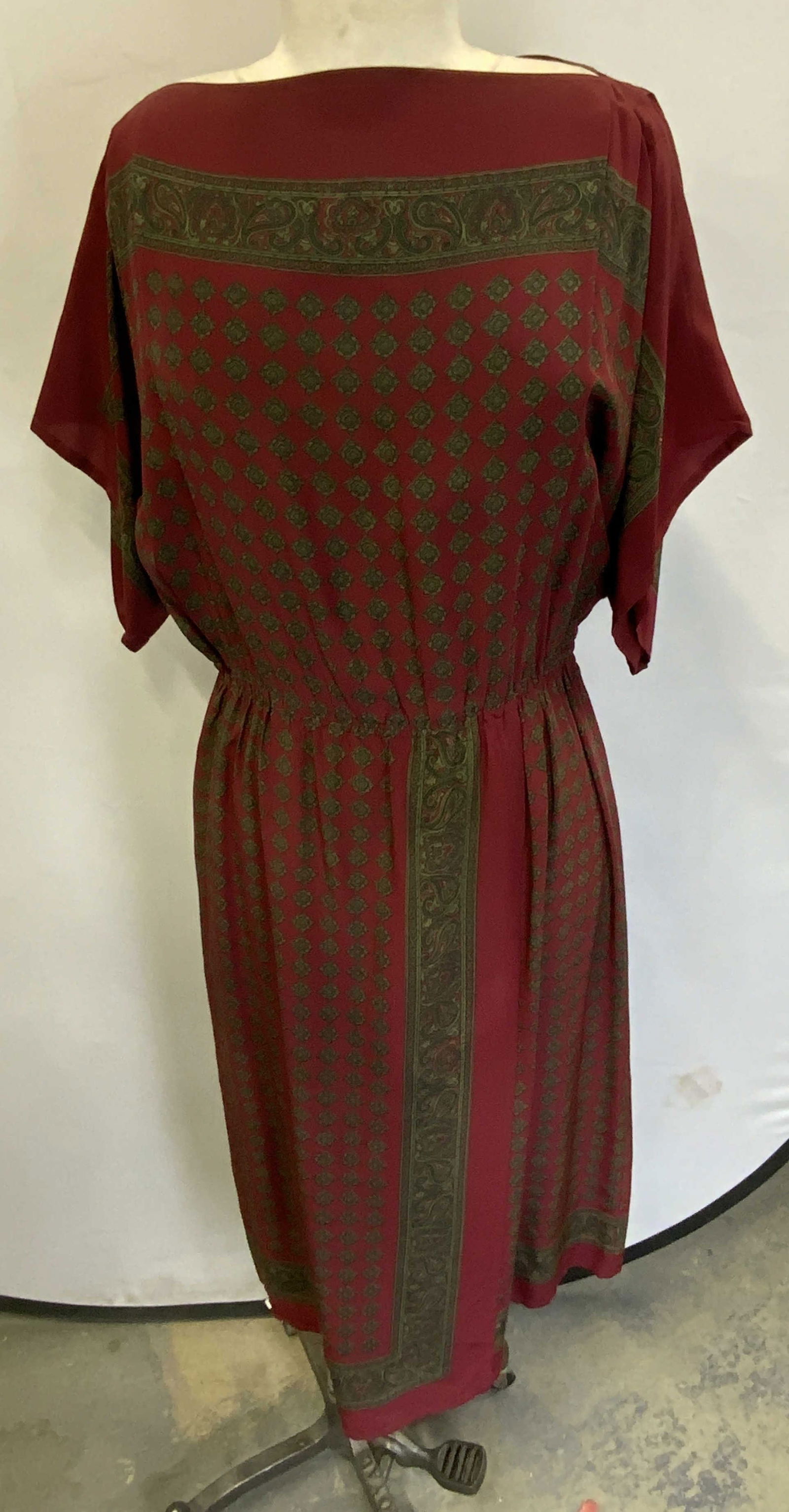 Umi Collection Anne Crimmins Silk Dress Hong Kong (1 of 6)