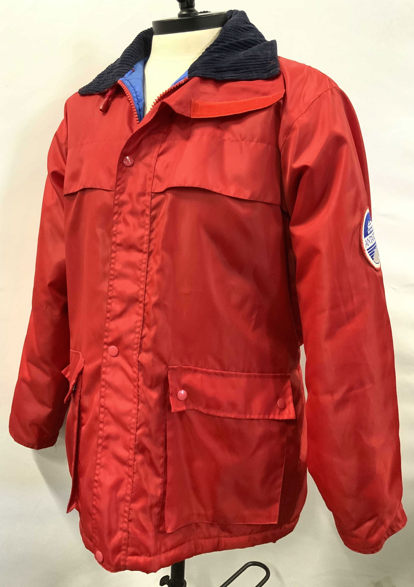 DISCOVERY WORLD CRUISES Nylon Jacket (1 of 10)
