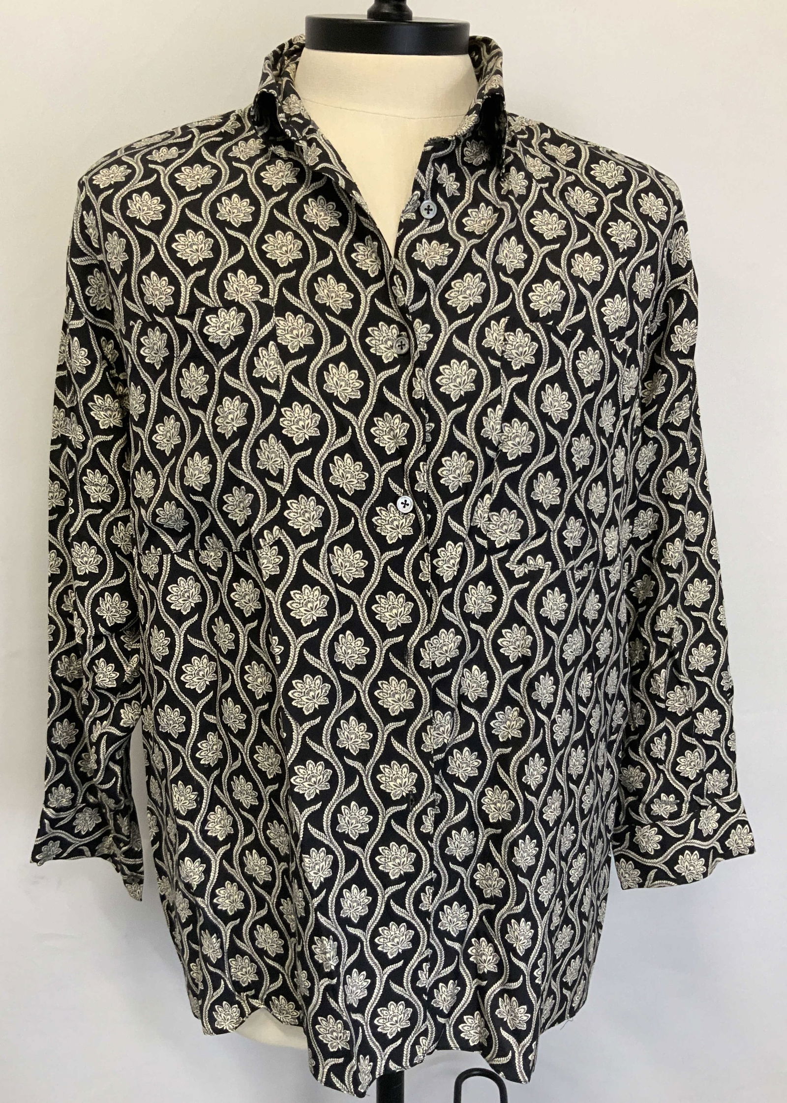 Floral Patterned Silk Button Down Blouse Hong Kong (1 of 9)