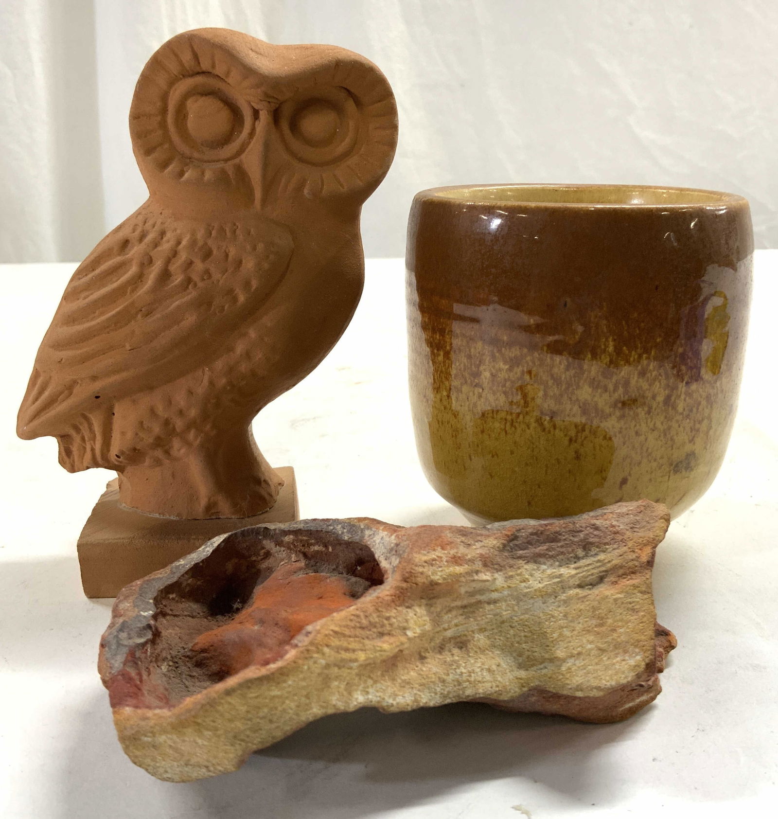 Lot 3 Ceramic Tabletop Accessories, Greece, More (1 of 8)