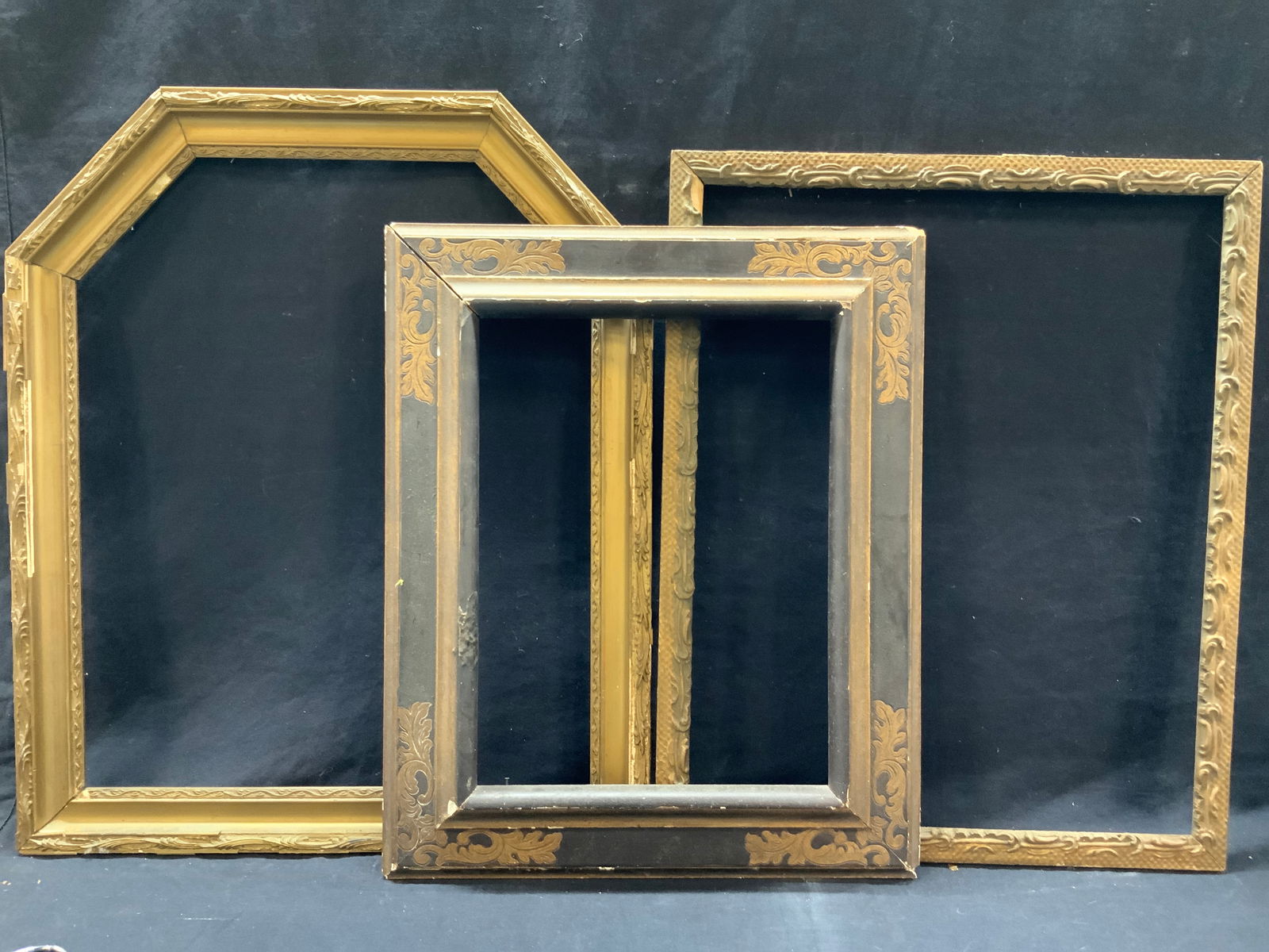 Lot 3 Vintage Gilt Wooden Frames (1 of 12)