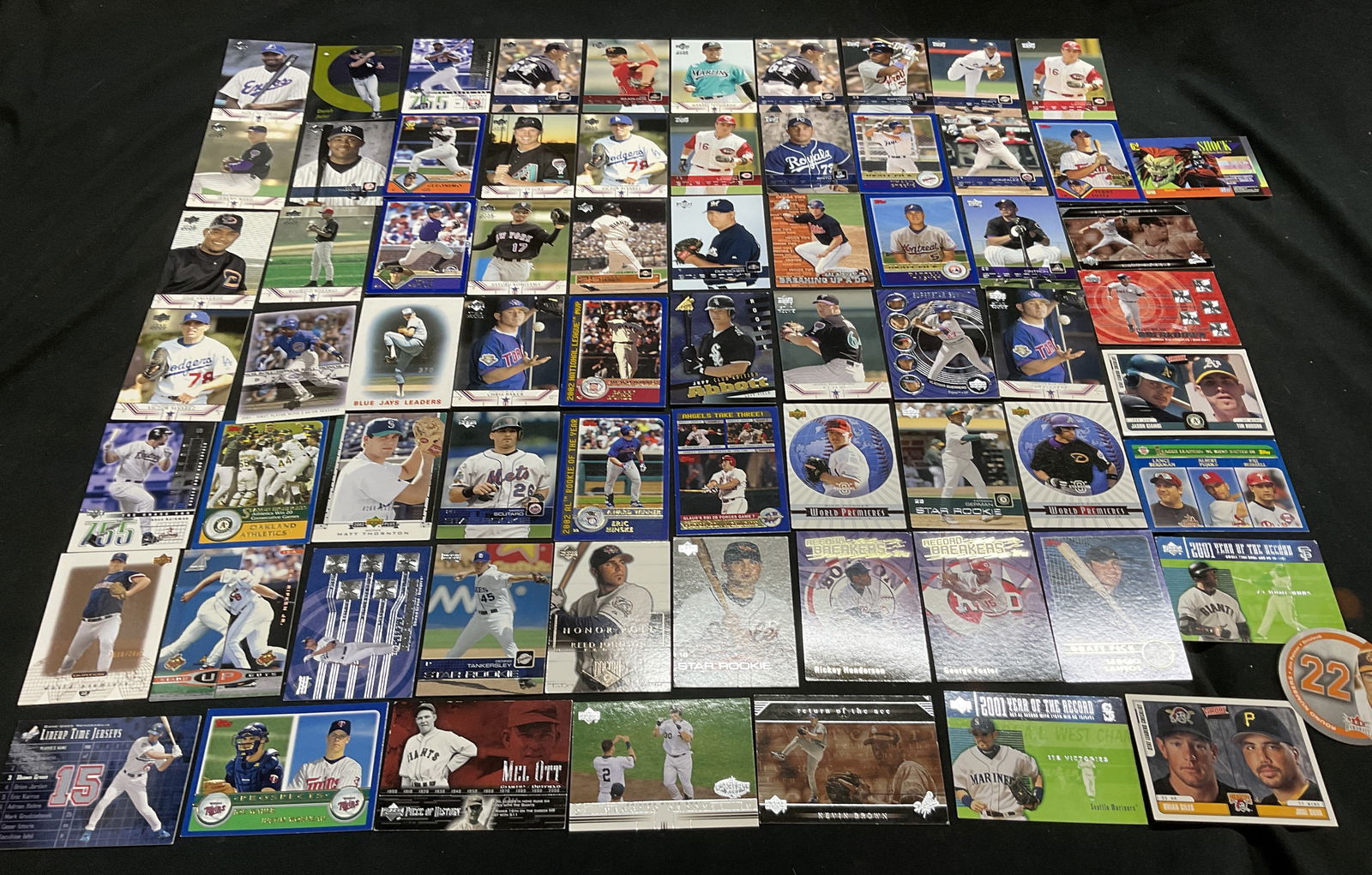 Lot 70 Baseball Cards, D. Jeter, Barry Bonds, More (1 of 14)