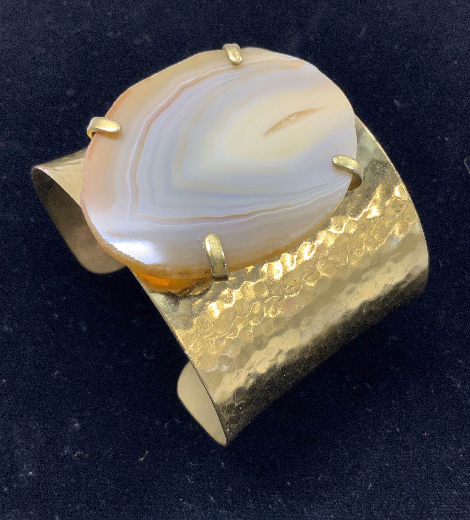Hammered Brass Cuff with Agate Stone (1 of 6)
