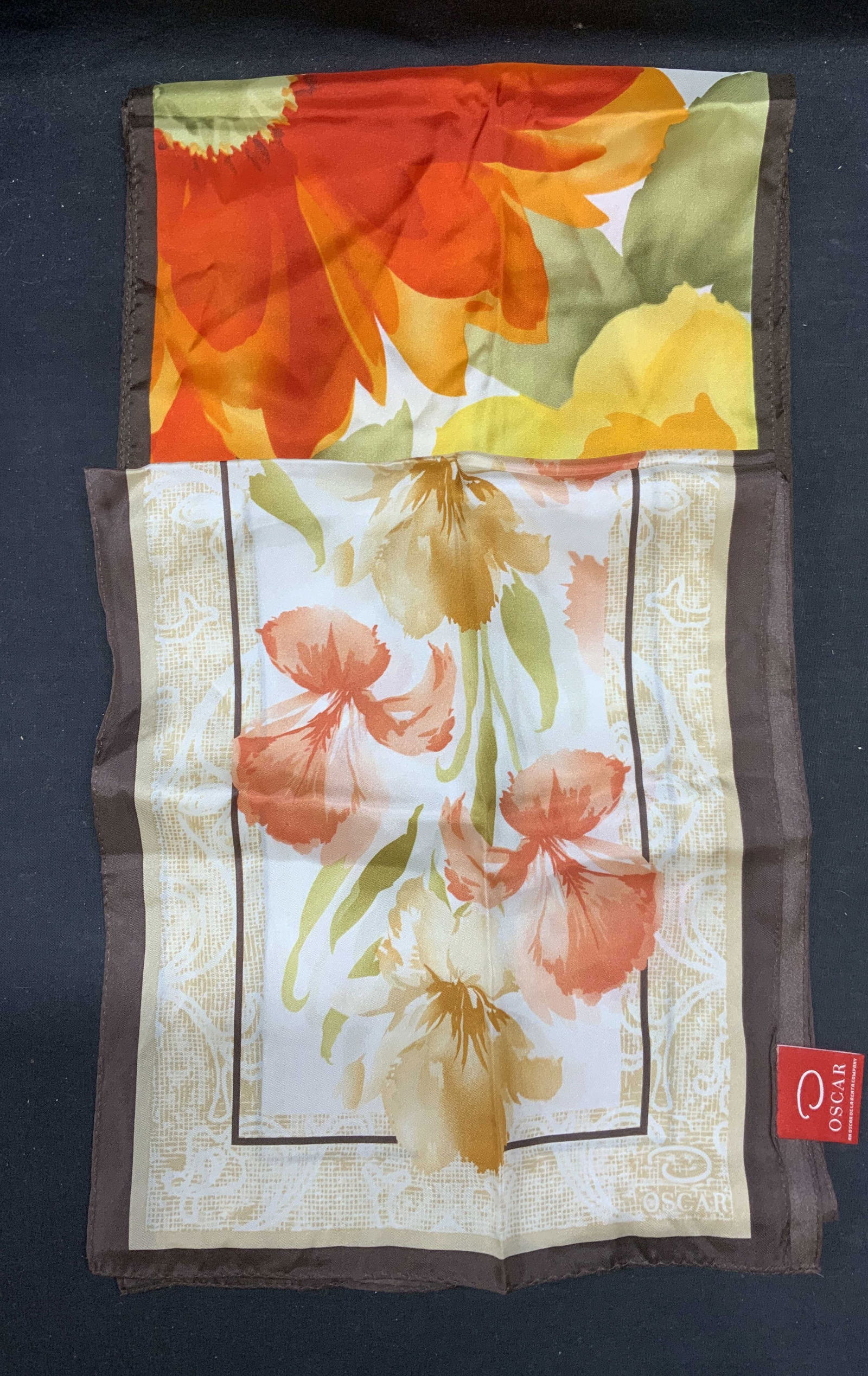 Lot 2 Silk Scarves Oscar De La Renta & A Vittadini (1 of 9)