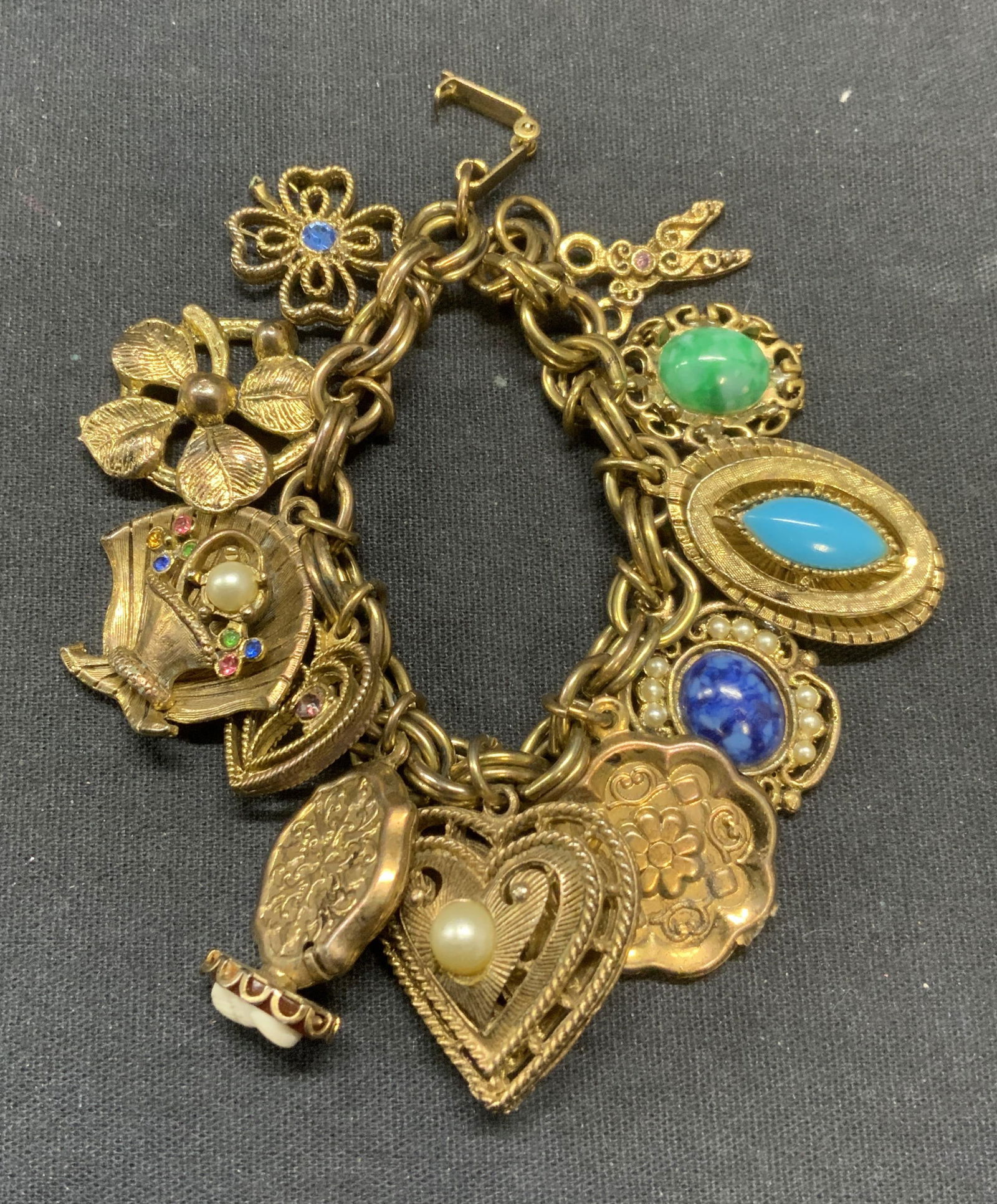 Vintage Gold Tone Chunky Charm Bracelet (1 of 6)