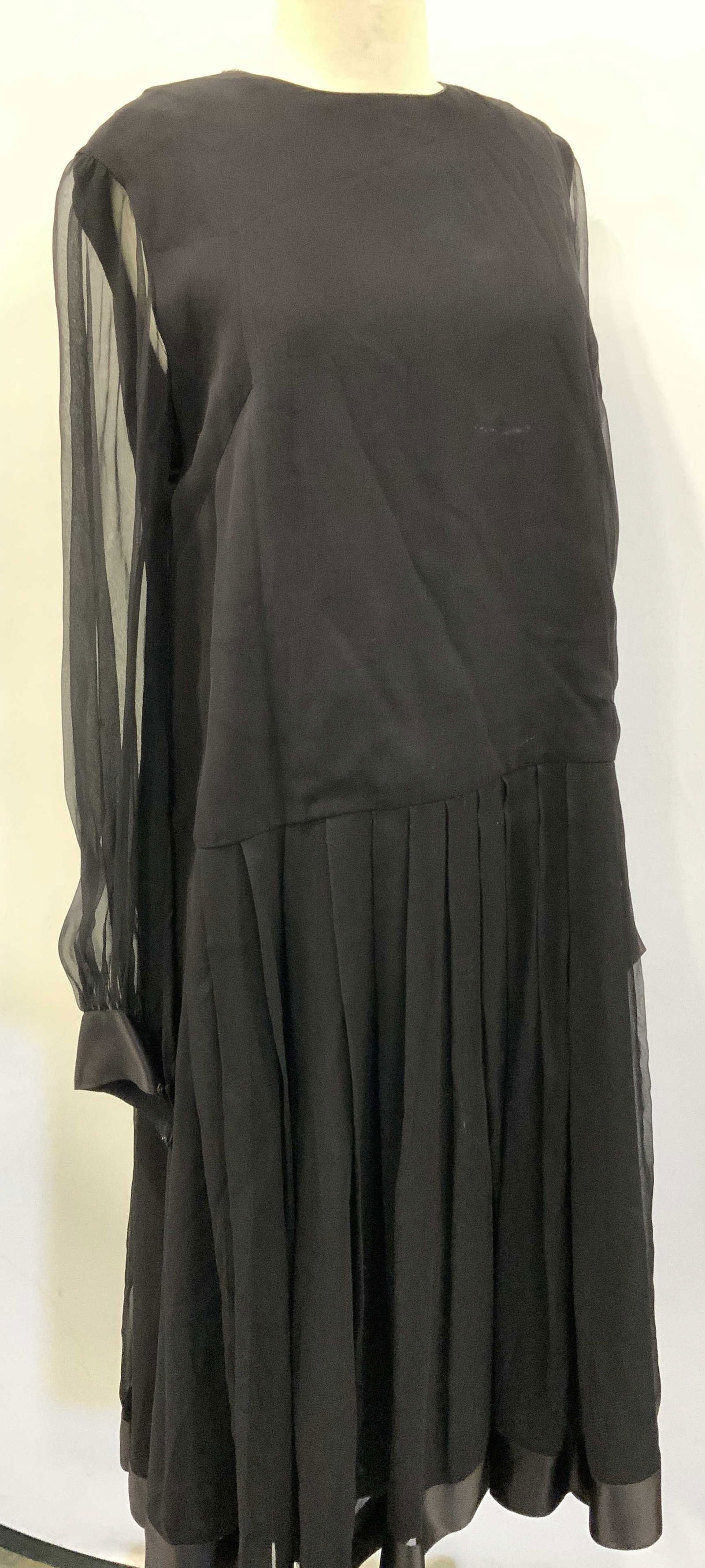 Vintage Black Plus Size Dress (1 of 8)