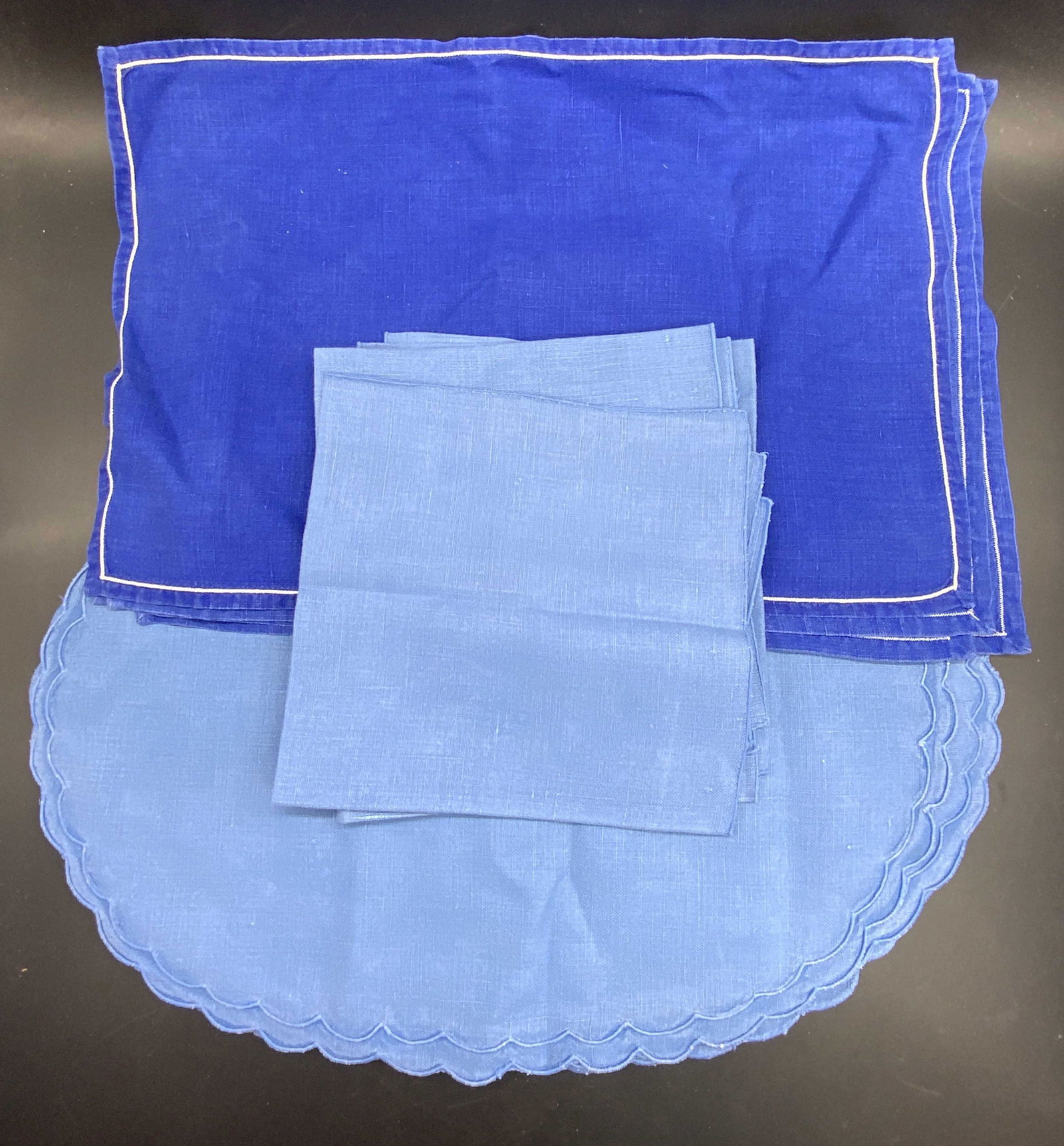 Lot 12 Blue Table Napkins / Place Settings (1 of 10)