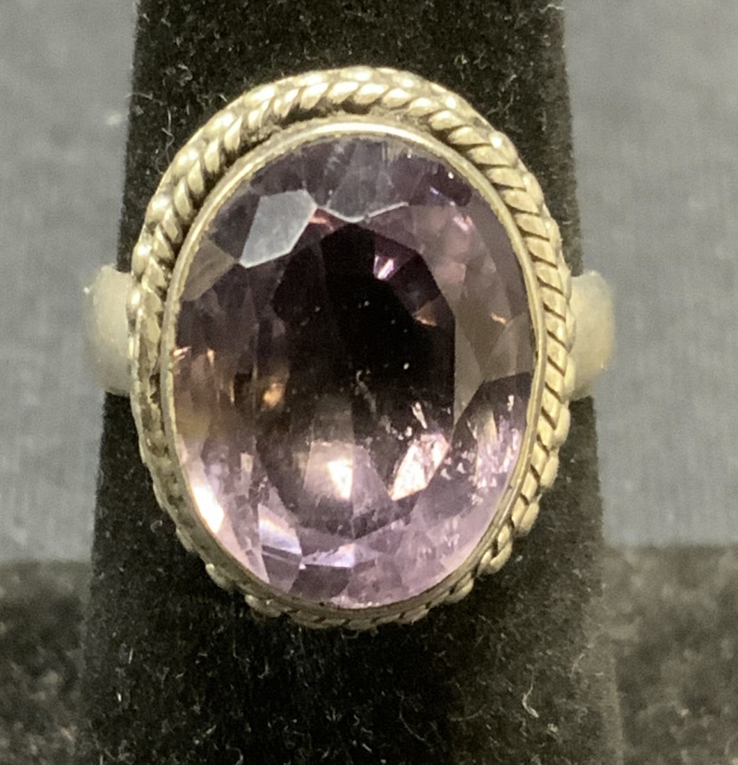 Vintage Sterling Silver & Amethyst Ring (1 of 6)