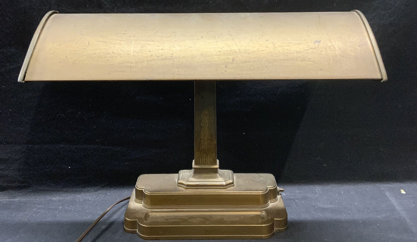 1940s Art Deco Brass Banker Desk Lamp, 19 In (1 of 10)