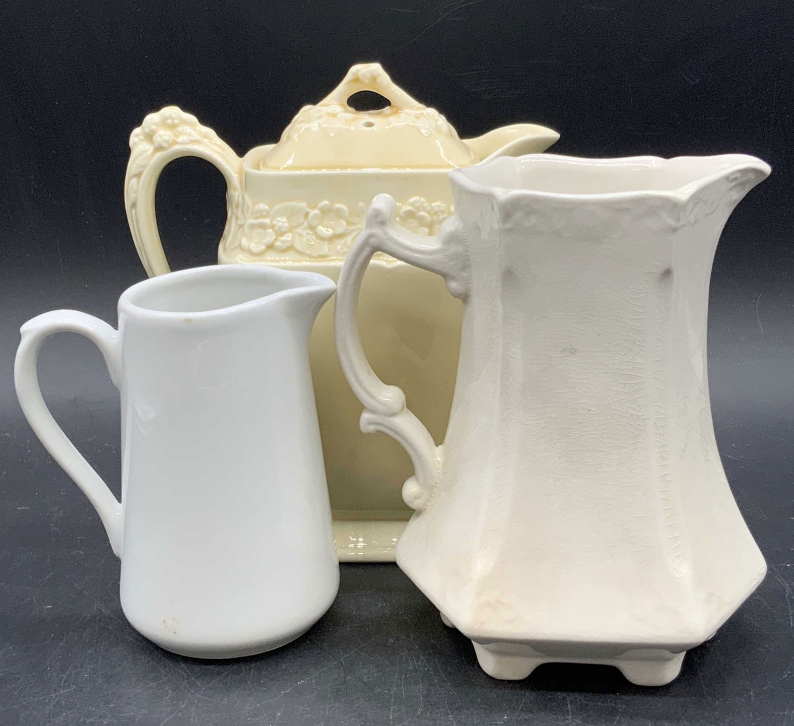 3 Porcelain & Ceramic Pitchers, Apilco France & More (1 of 11)