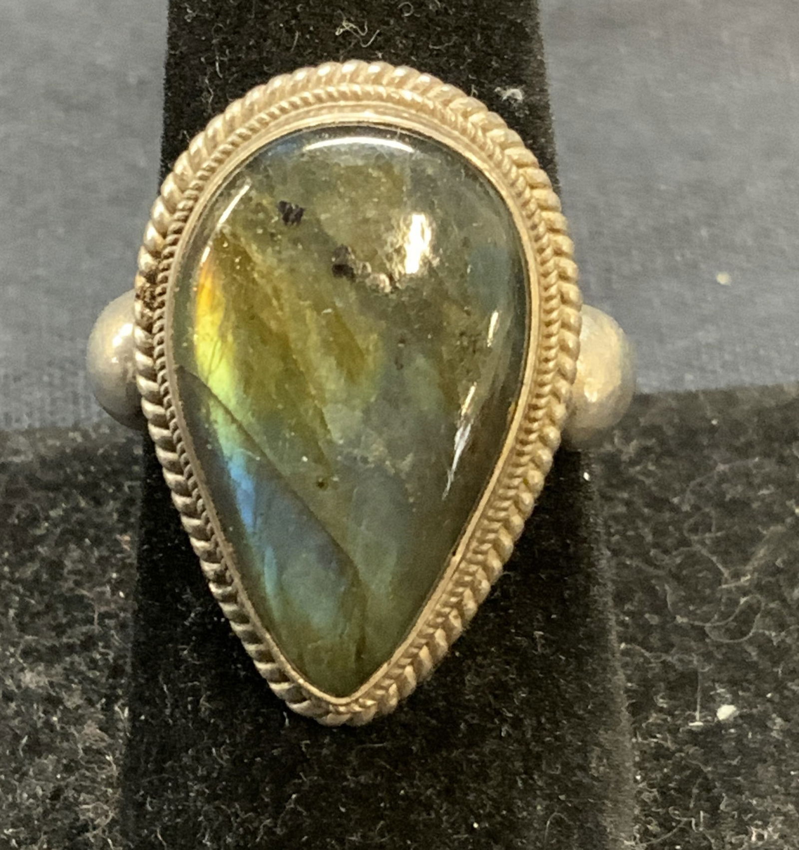 Vintage Sterling Silver Labradorite Ring (1 of 6)