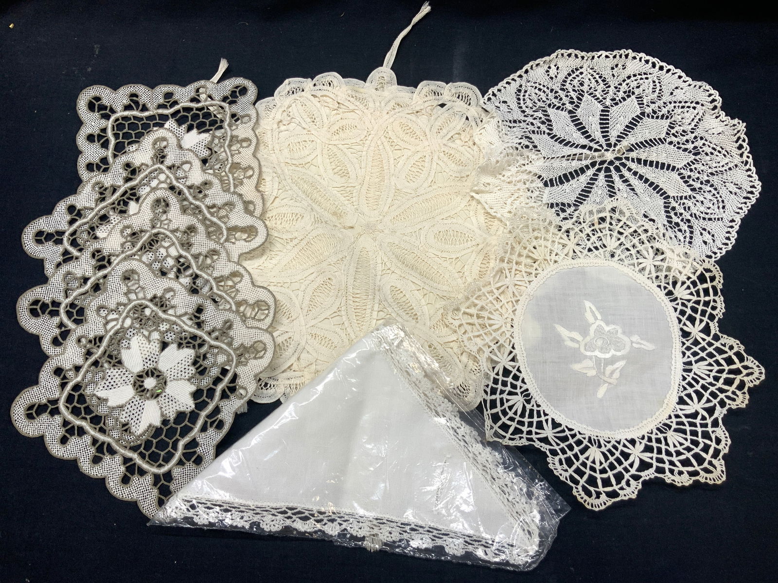 Lot 8 Woven Kitchen Accessories, Home Linens (1 of 15)