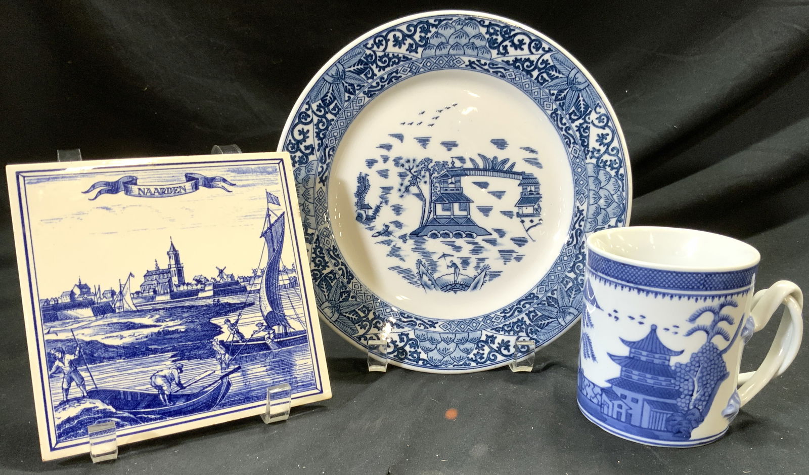 Lot 3 Trademarked DELFTS, WARWICK Porc Tabletop (1 of 8)