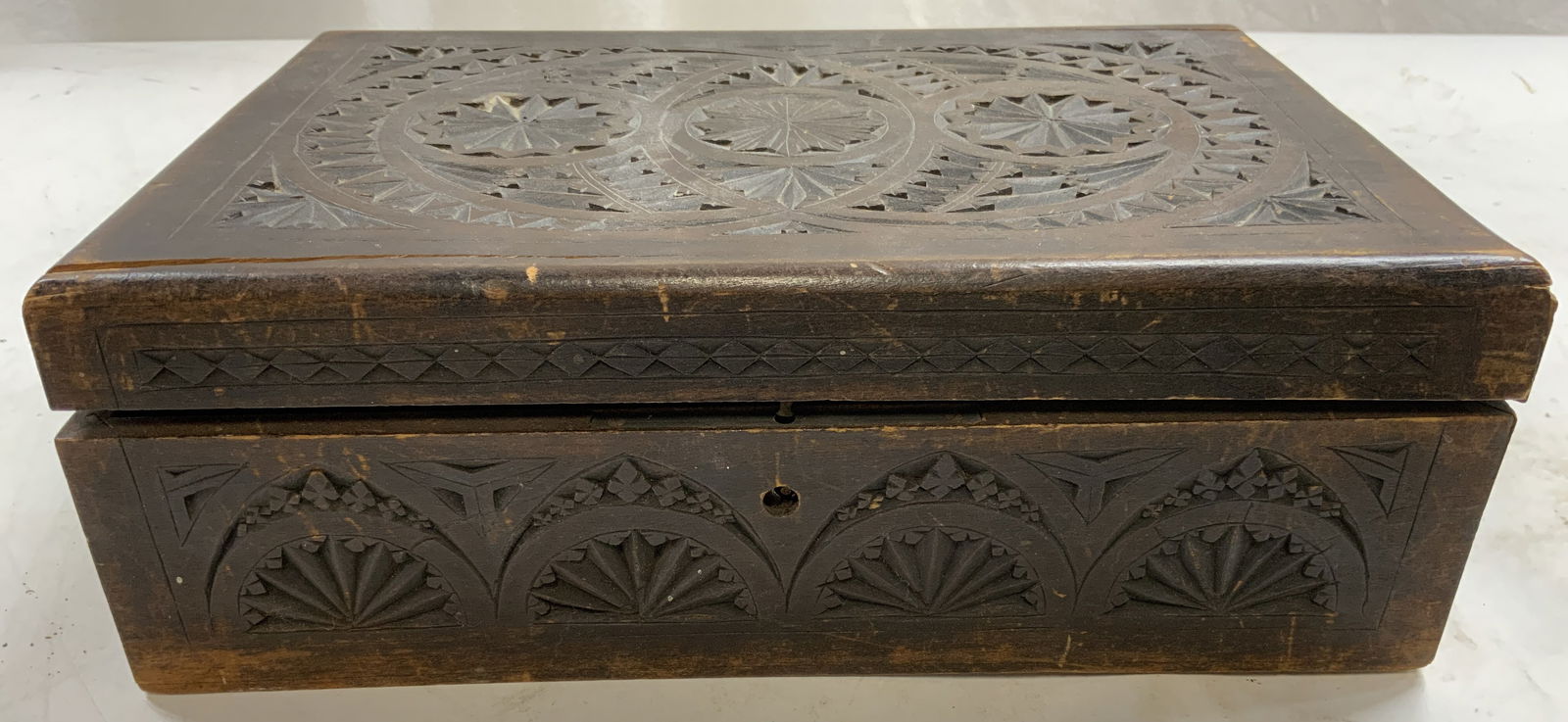 Antique Carved Wooden Keepsake Box W Lid (1 of 9)
