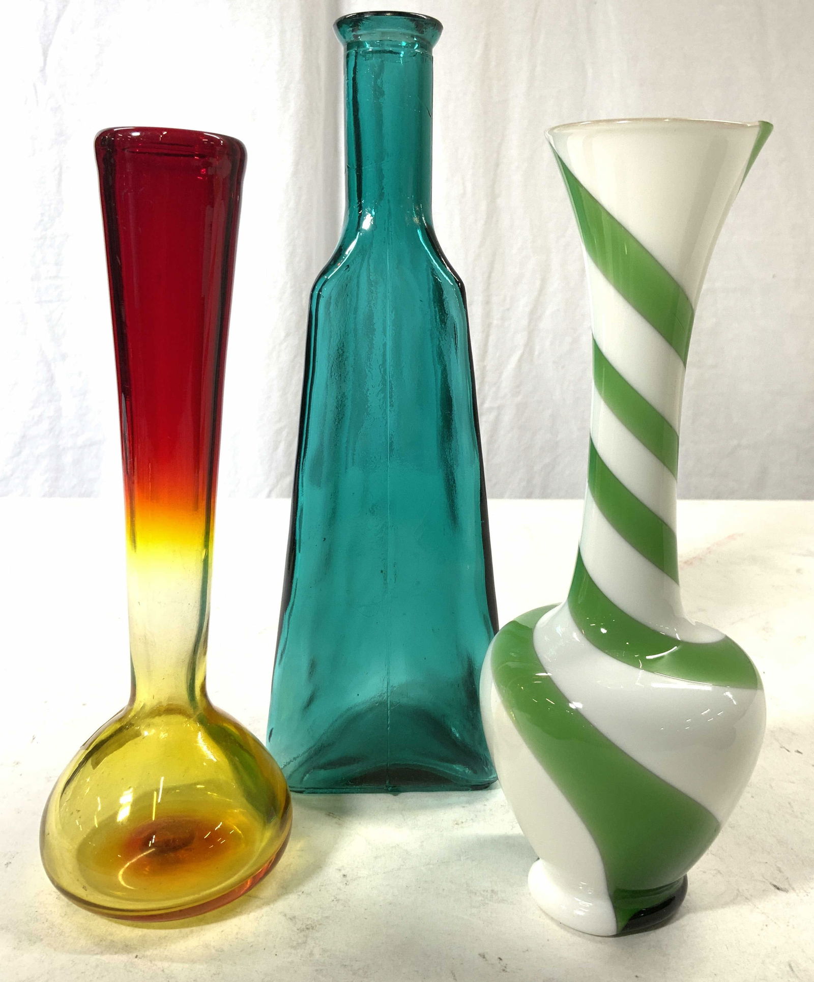 Lot 3 Hand Blown Art Glass Vases Vessels (1 of 7)