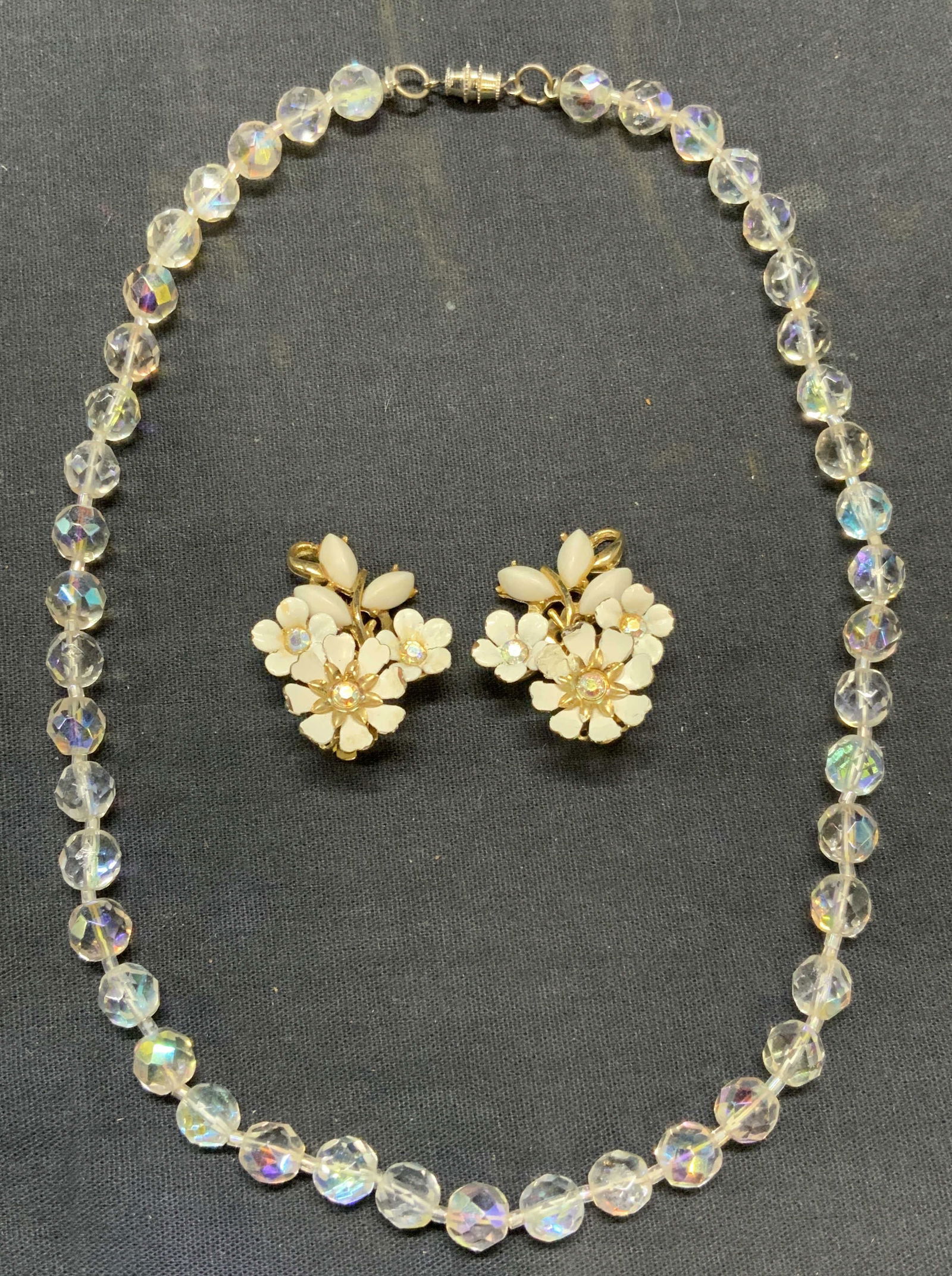 Lot 2 Vtg Coro White Flower Earrings, More (1 of 6)