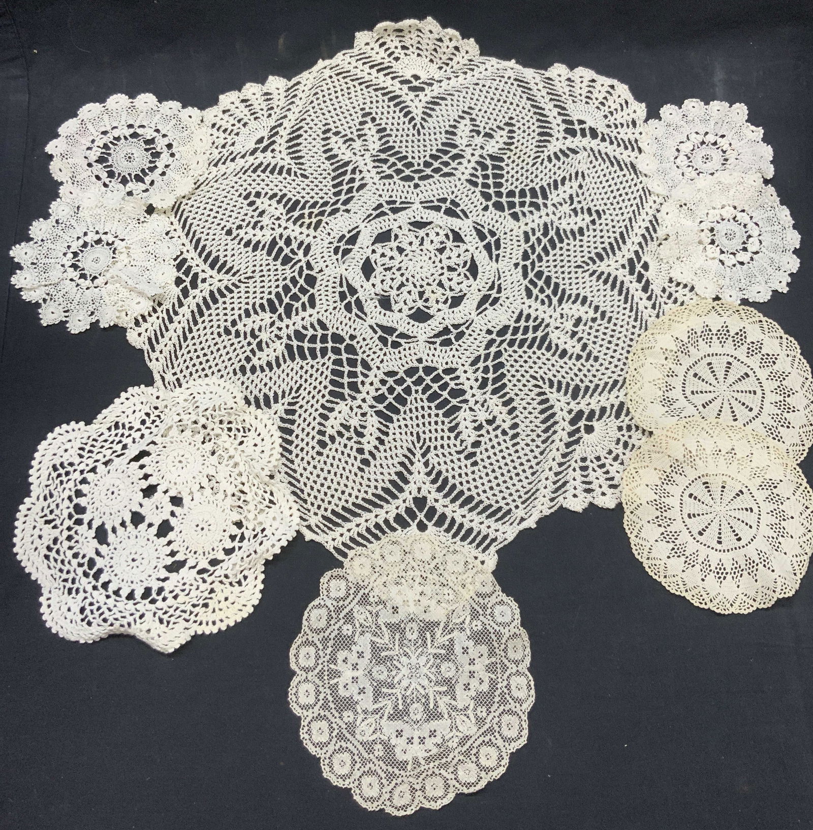 Lot 20+ Vintage Linen Tablecloths & More (1 of 20)