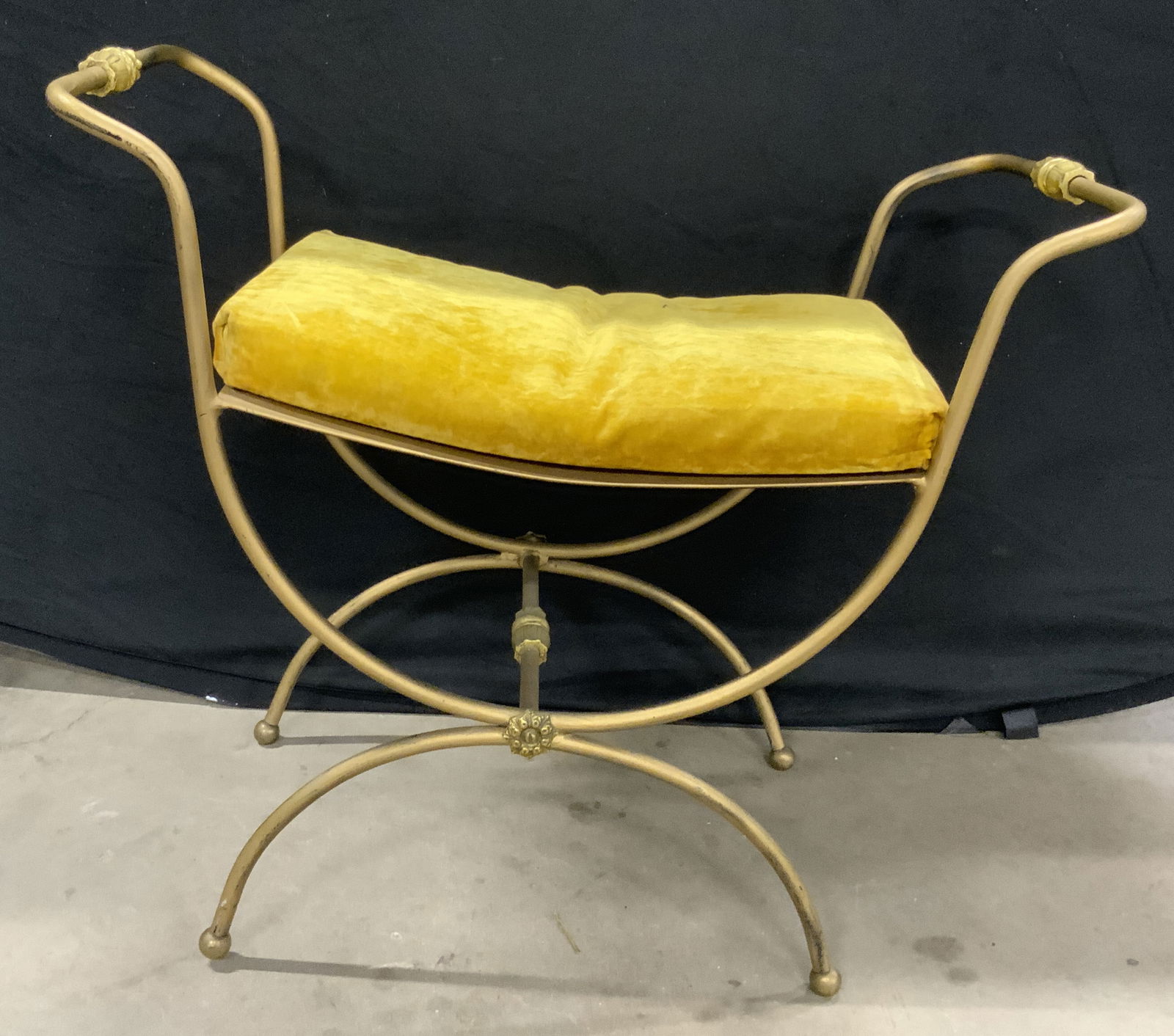 Vintage Hollywood Regency Style Vanity Bench (1 of 10)