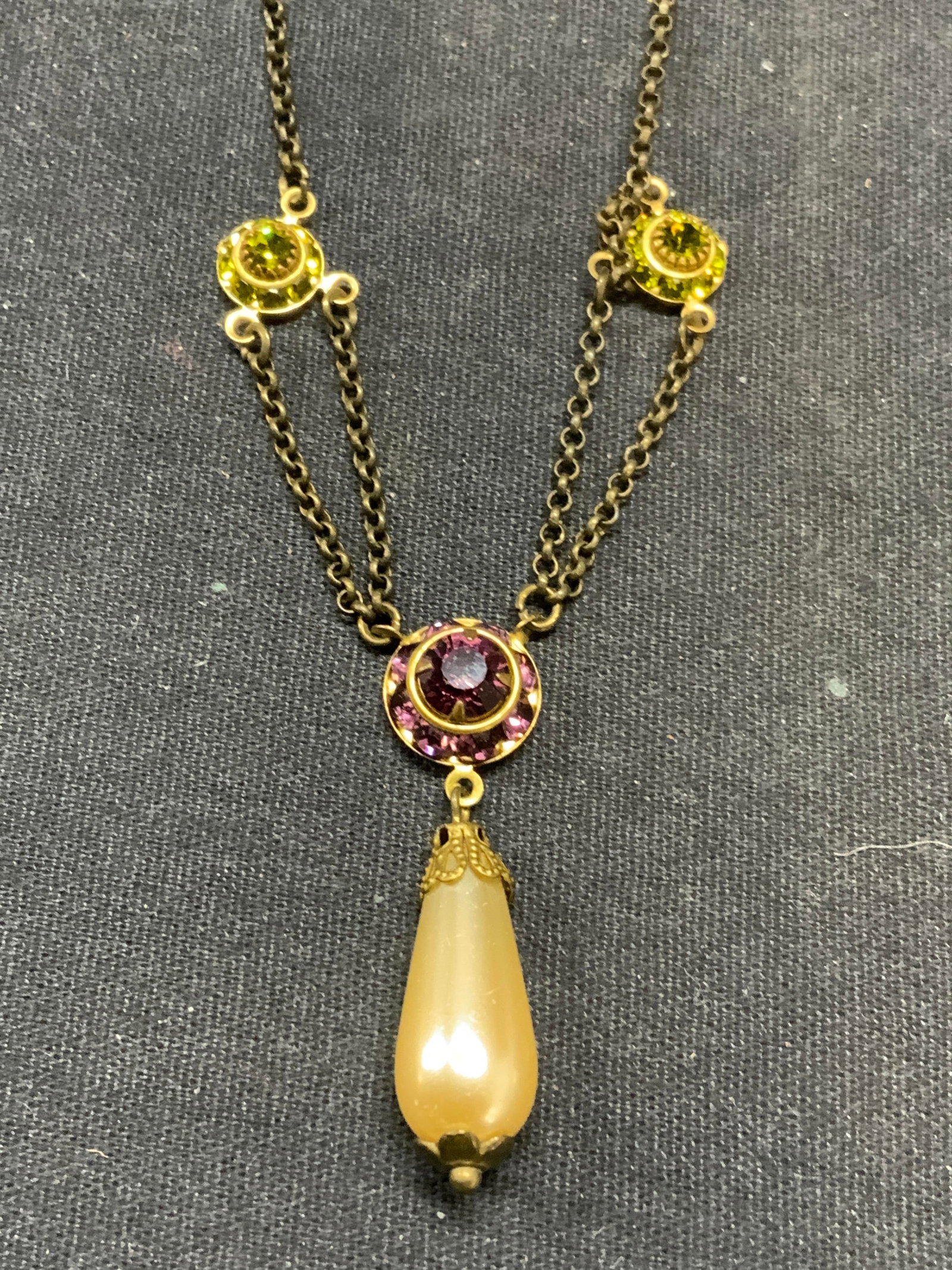 Vintage Faux Pearl & Crystal Pendant Necklace: Vintage pendant necklace with faux pearl and crystal decoration. Drop length approx. 9.5 inches. Some surface wear including scratching observed. Estate jewelry, costume jewelry, cocktail jewelry, fas