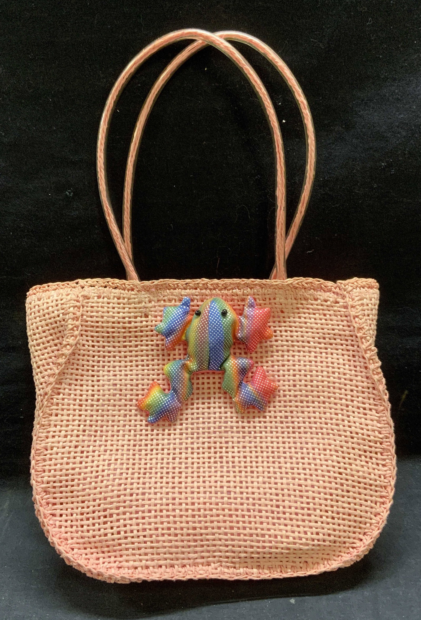 Vintage Woven Pink Frog Handbag: Vintage woven pink handbag with rainbow frog. Material feels synthetic. Measures approx. 10 x 3.5 x 9 inches. Some wear to material consistent with exposure. Ladies handbag, ladies vintage handbag, la