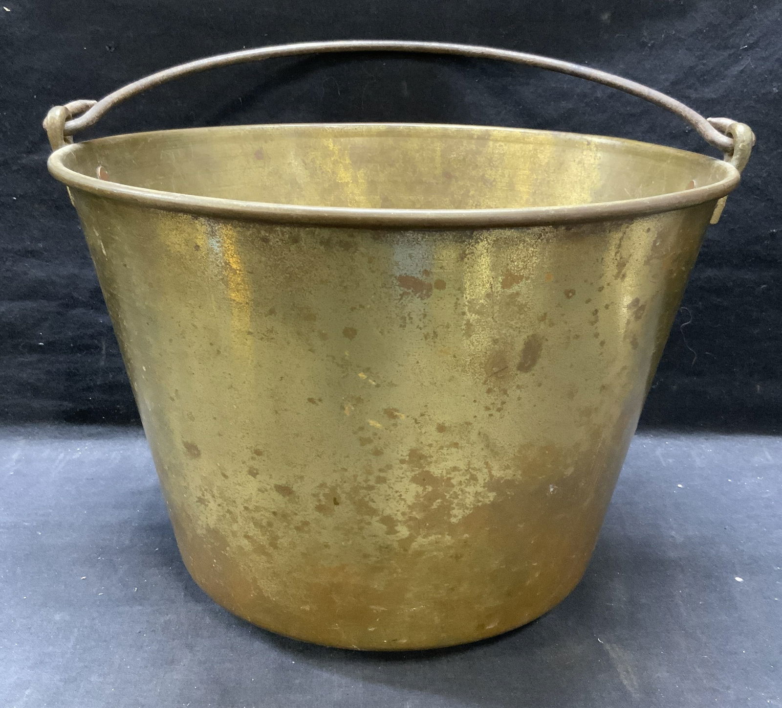 Vintage Brass Bucket 12.5 In. Wide (1 of 6)