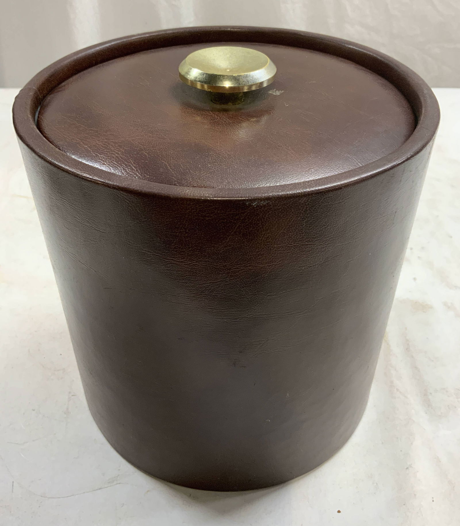 Leather Lined Ice Bucket W Lid Brown (1 of 6)
