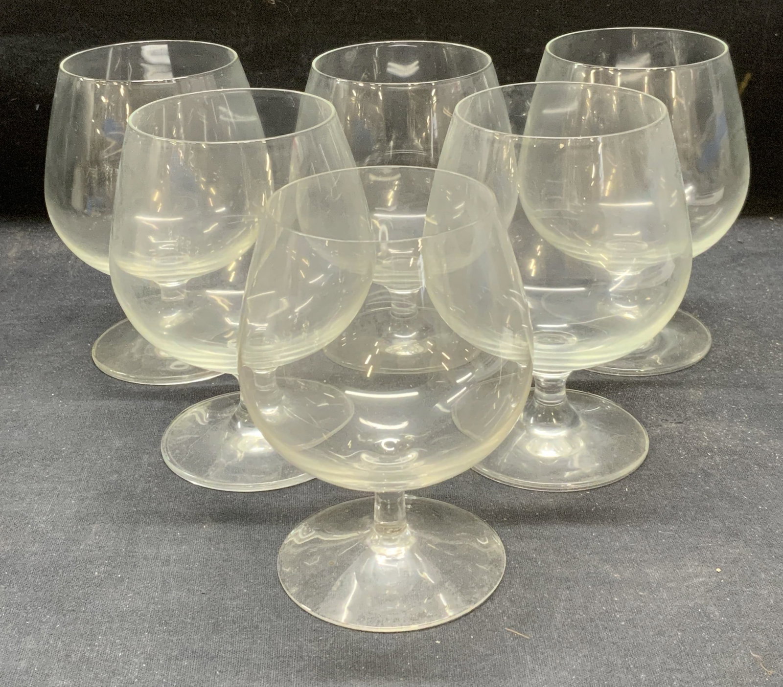 Lot6 Wine Glasses Schott Zwiesel Crystal Germany +: Set of 5 vintage Schott Zwiesel crystal wine glasses. Short stems with wide bodies. Trademarked to undersides. Made in Germany. Measure approx. 3.25 x 4.75 inches each. 1 unmarked wine glass. All piec