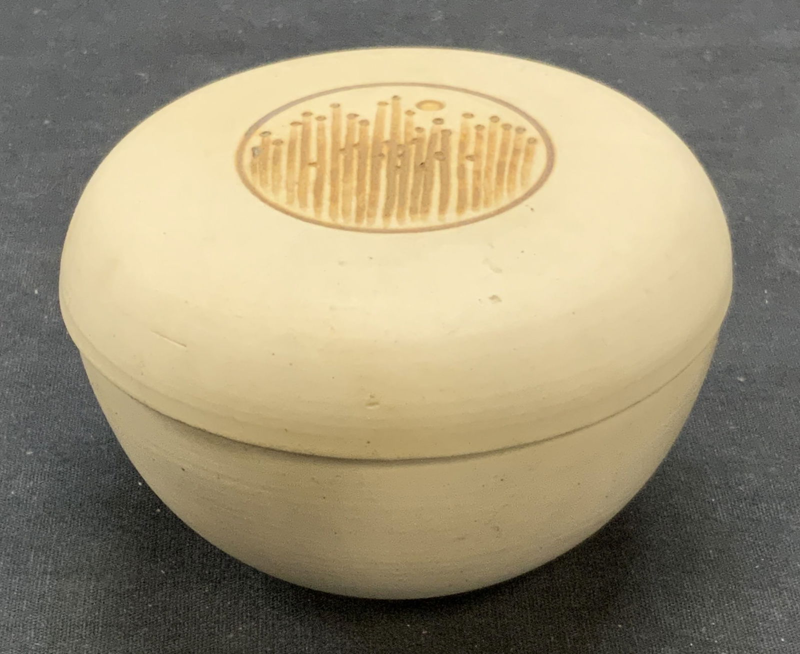 Vintage Signed Art Pottery Lidded Box 1978 (1 of 7)