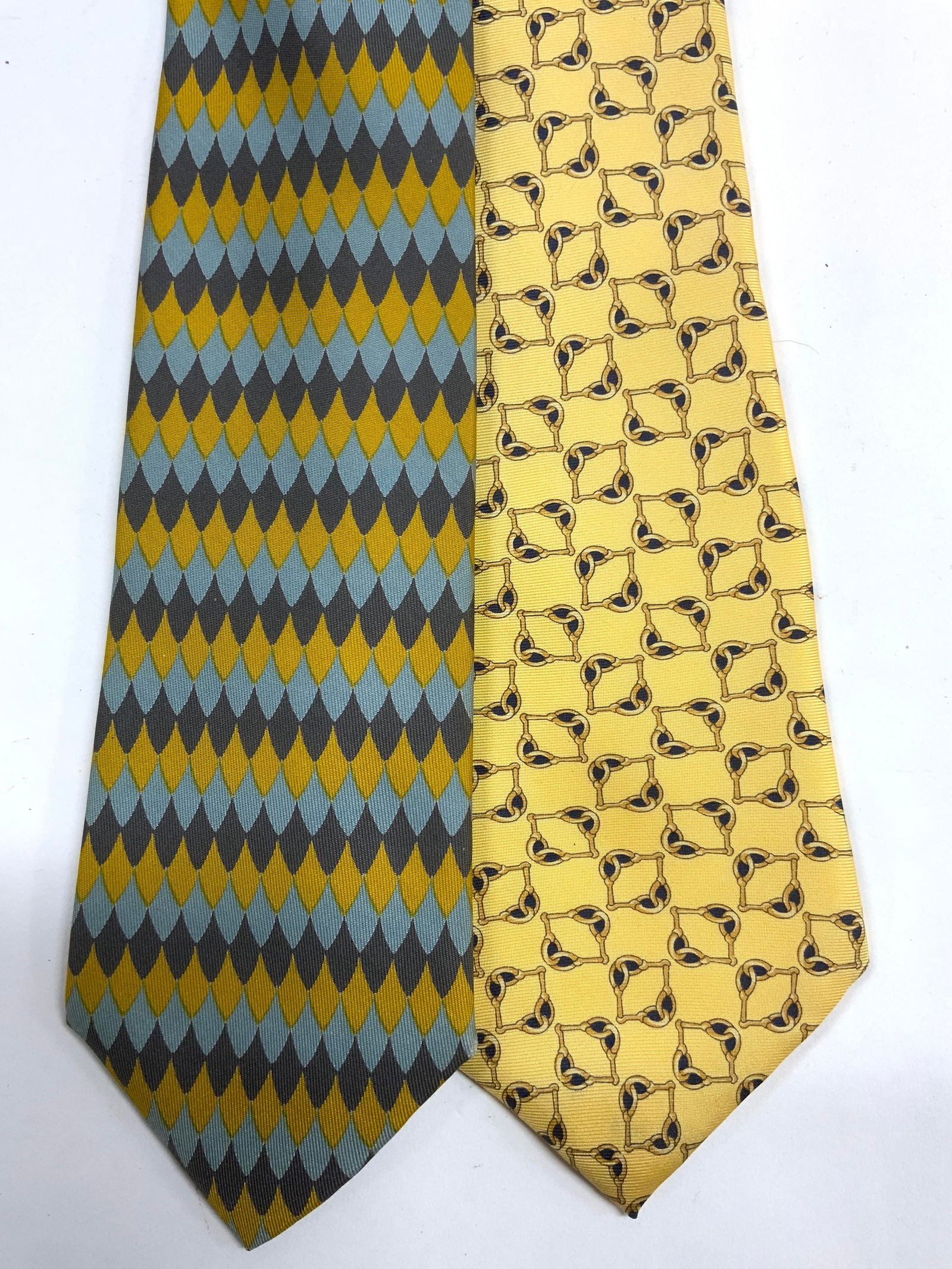 Lot 2 HERMES & METROPOLITAN VIEW Silk Neckties (1 of 8)