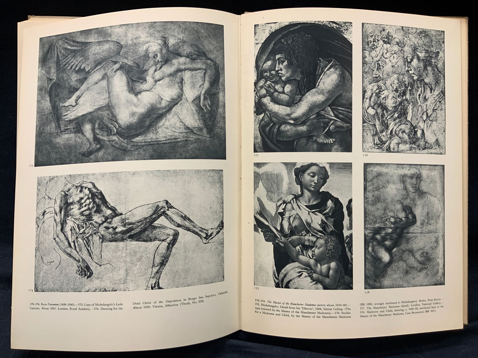 Michelangelo Selected Drawings 1951 Illustr. Book: Hardcover linen covered book, copyright 1951, published By the Phaidon Press. London. With over 100 black and white illustrations. Approx 12 x 9 inches and 1 inch thick. Moderate wearing to spine and