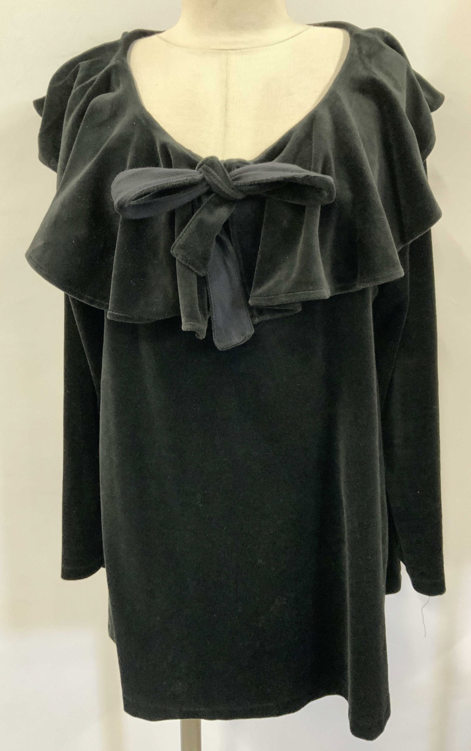Chantel Thomass Paris Cotton Blouse: Black toned Chantel Thomass Paris blouse with ruffled collar and long sleeves. Marked size 40, 80% cotton, 20% polyester. Sleeves measures 17 inches from underarm inseam, torso measures 25 inches long
