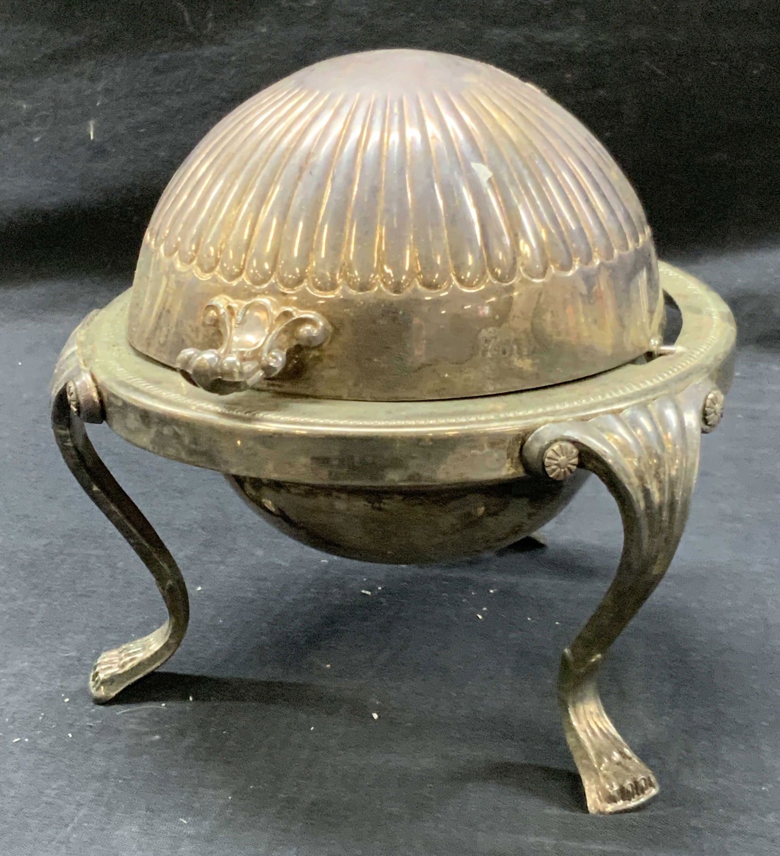 Vintage Rogers Silver Plate Dome Butter Dish (1 of 9)