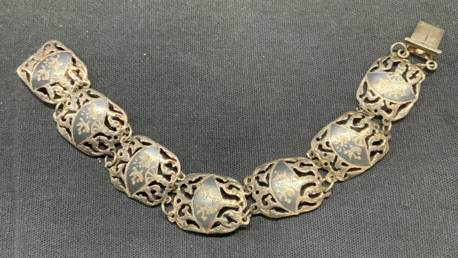 Vintage Sterling Silver Asian Fan Bracelet (1 of 6)