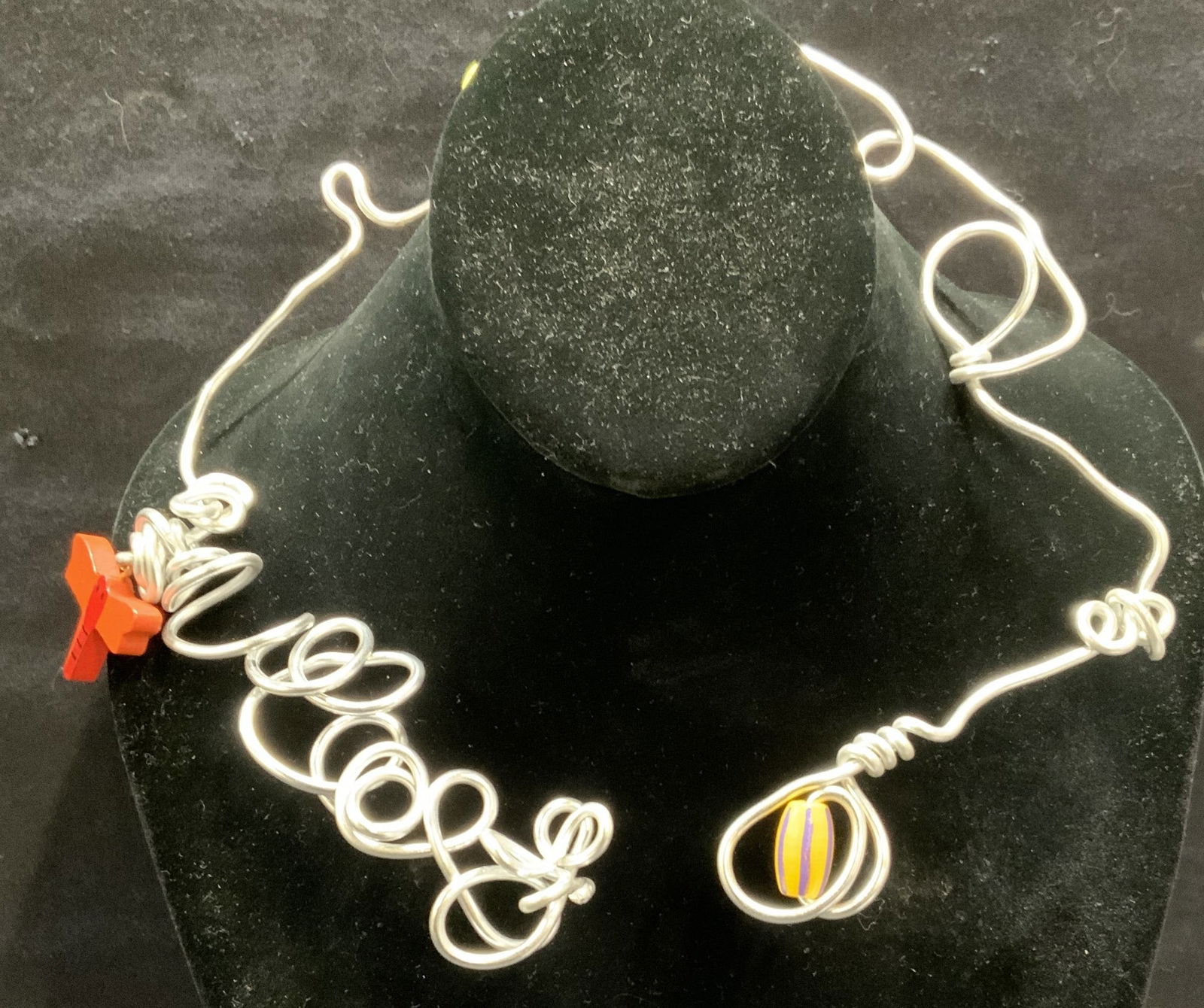 Sculptural Artisan Silver Tn Wire Beaded Necklace (1 of 6)