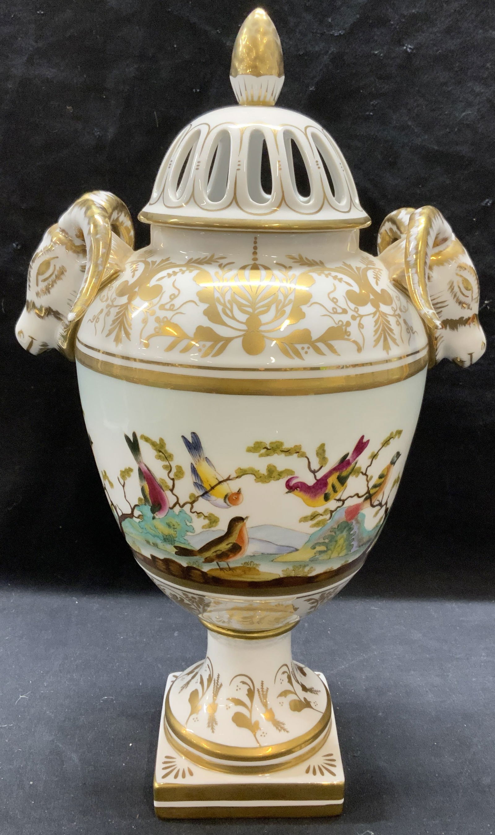 Chelsea House Gilt Porcelain Rams Head Urn (1 of 12)