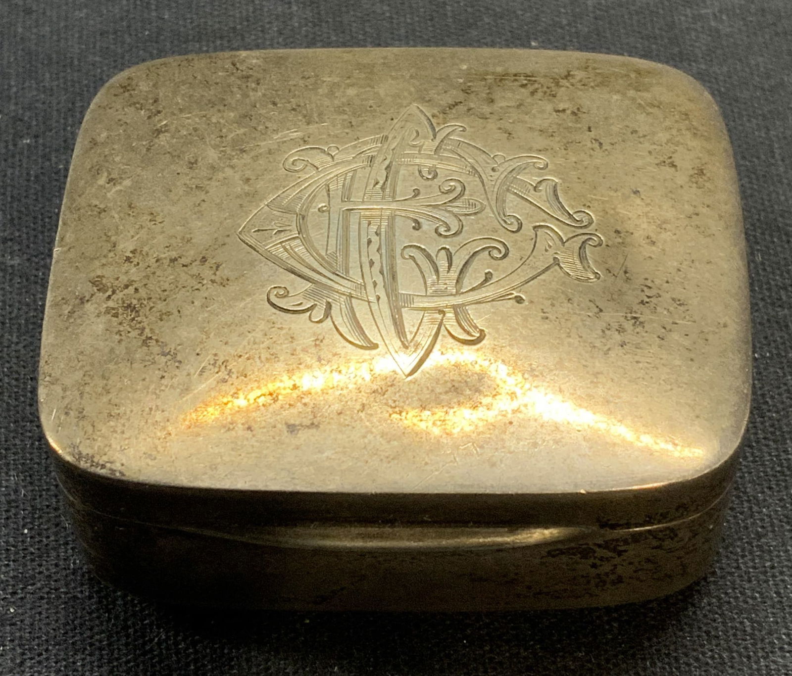 Vintage D&F Etched Sterling Silver Trinket Box (1 of 8)