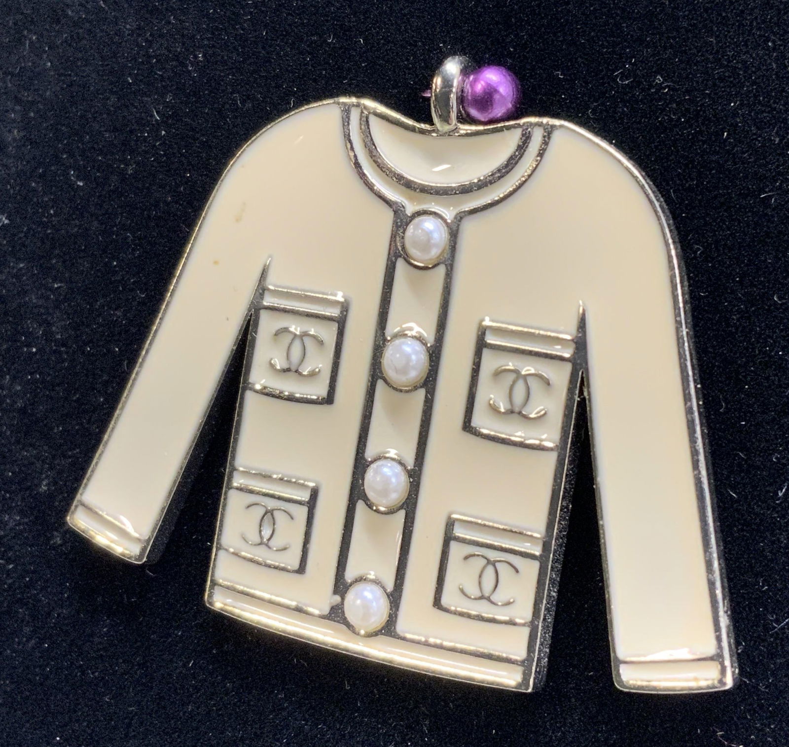 Chanel CC Jacket VIP Gift Enamel Bag Charm (1 of 6)