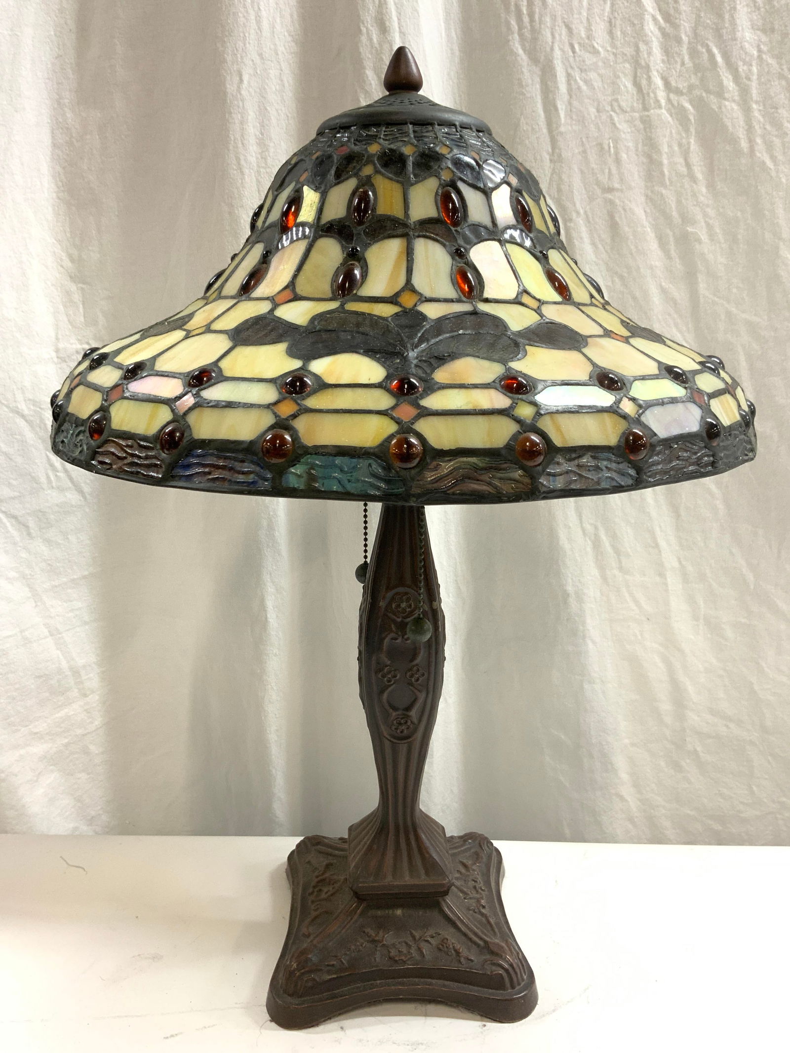 Vntg Tiffany Style Stained Glass Shade Table Lamp (1 of 8)