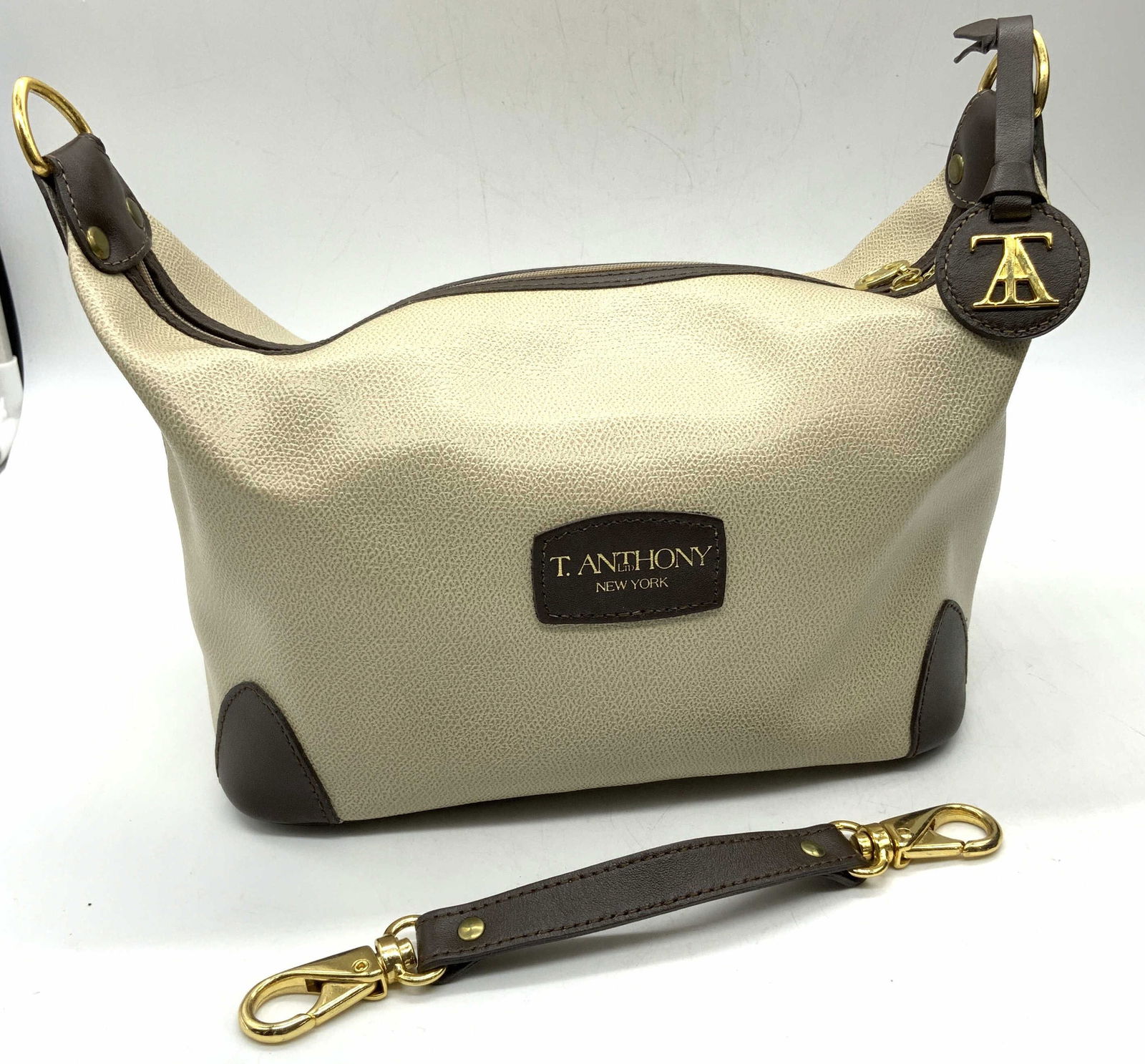 T. Anthony Leather Handbag/ Toiletry Case (1 of 8)