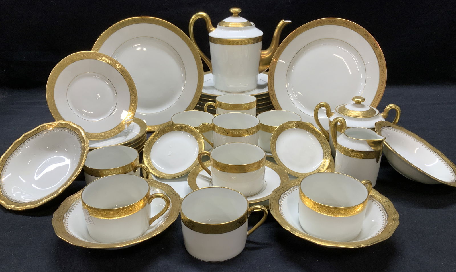 Raynaud Limoges Porcelain Tea Set 28, France (1 of 13)