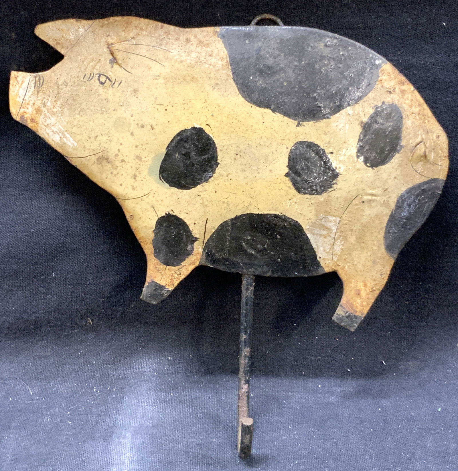 Vintage Painted Iron Pig Figural Folk Art Wall Hook (1 of 8)