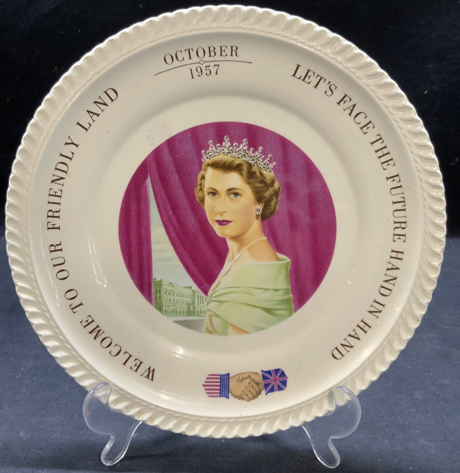 1957 Queen Elizabeth USA Commemorative Plate (1 of 6)