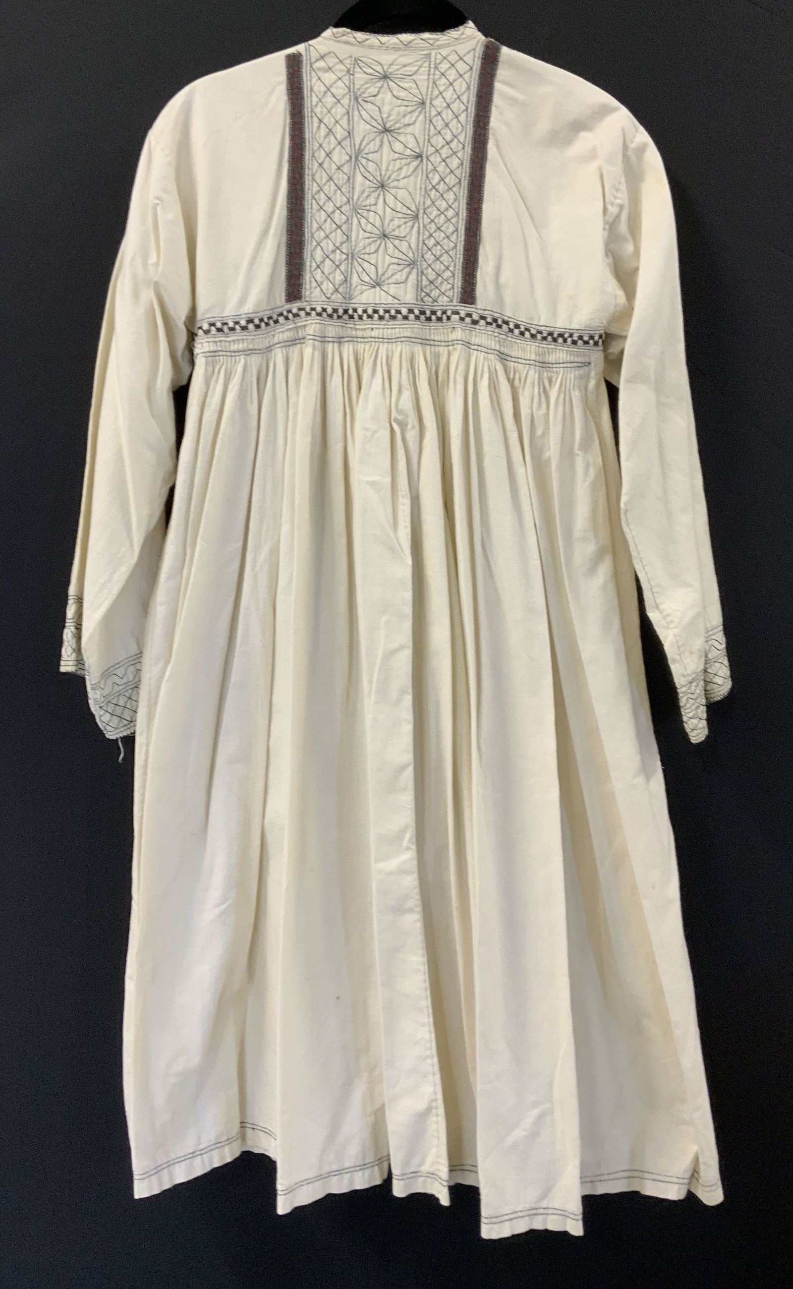 Vintage White Embroidered Cotton Dress (1 of 7)