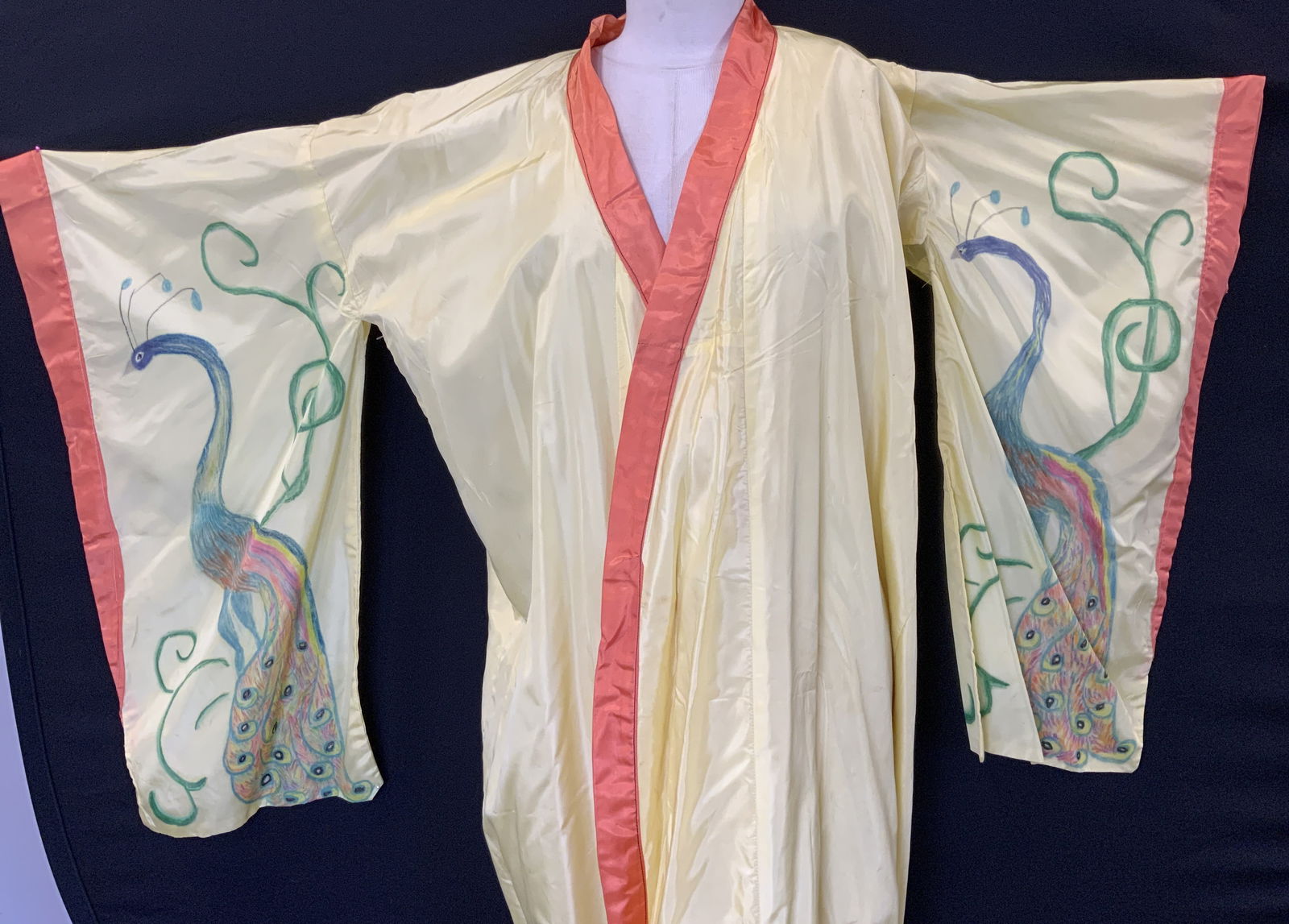 Handmade Asian Kimono Robe w Peacock Sleeves (1 of 11)