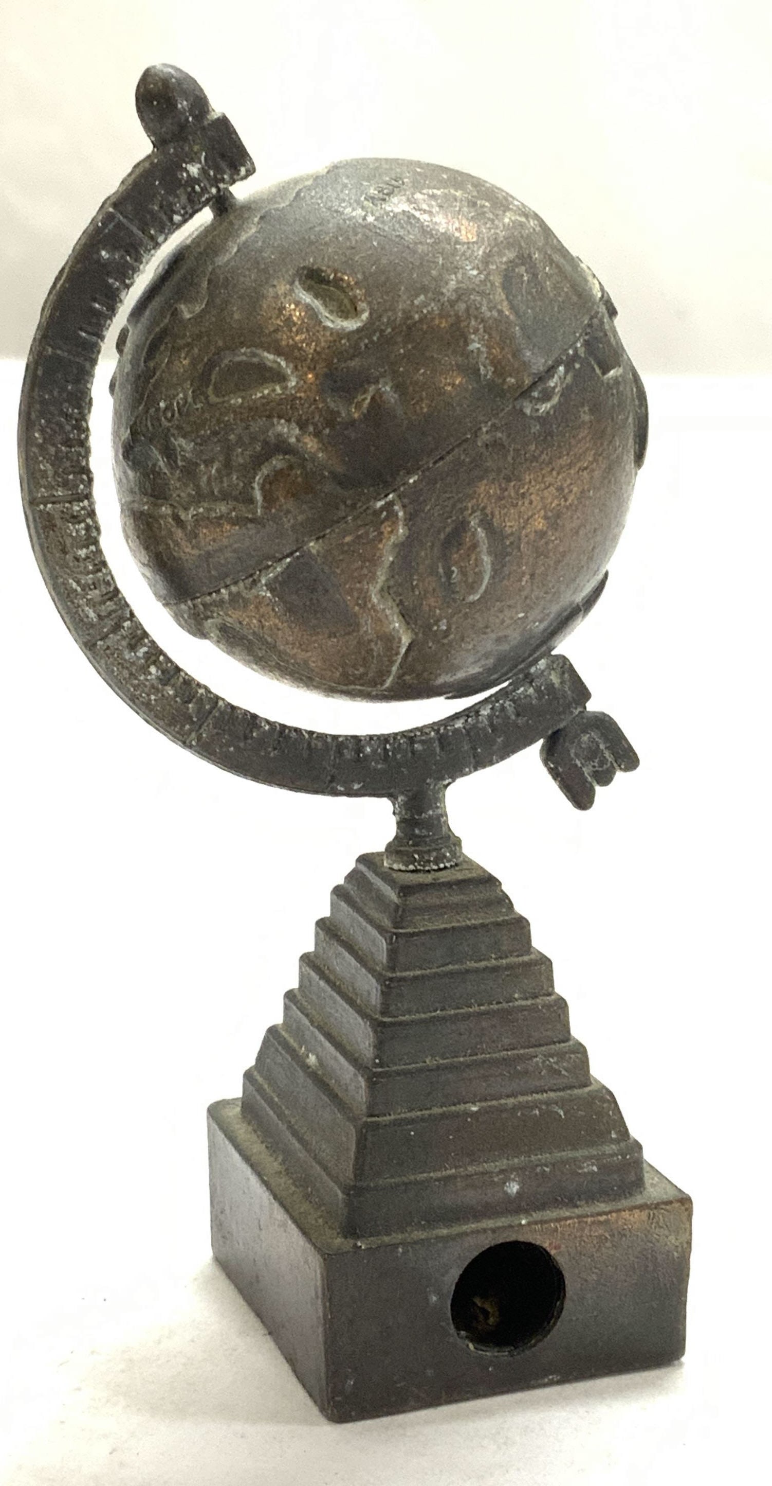 Treasure Gurus World Globe Metal Pencil Sharpener (1 of 6)